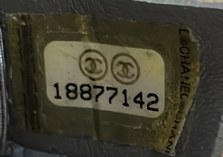 Pre-Loved Chanel Stitch Boy Flap Bag Quilted Calfskin Small - Image 8