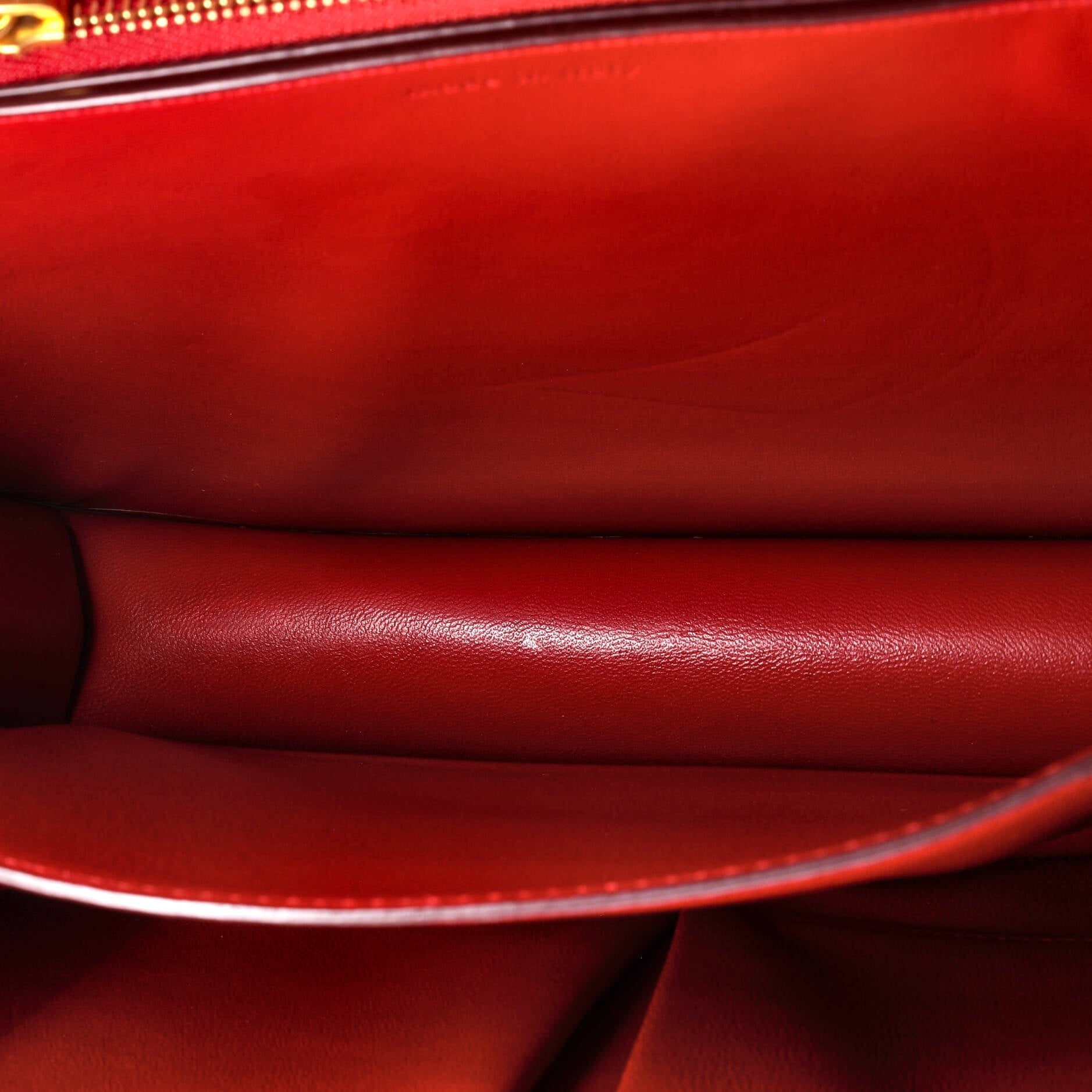 Pre-Loved Celine Classic Box Bag Smooth Leather Medium - Image 5