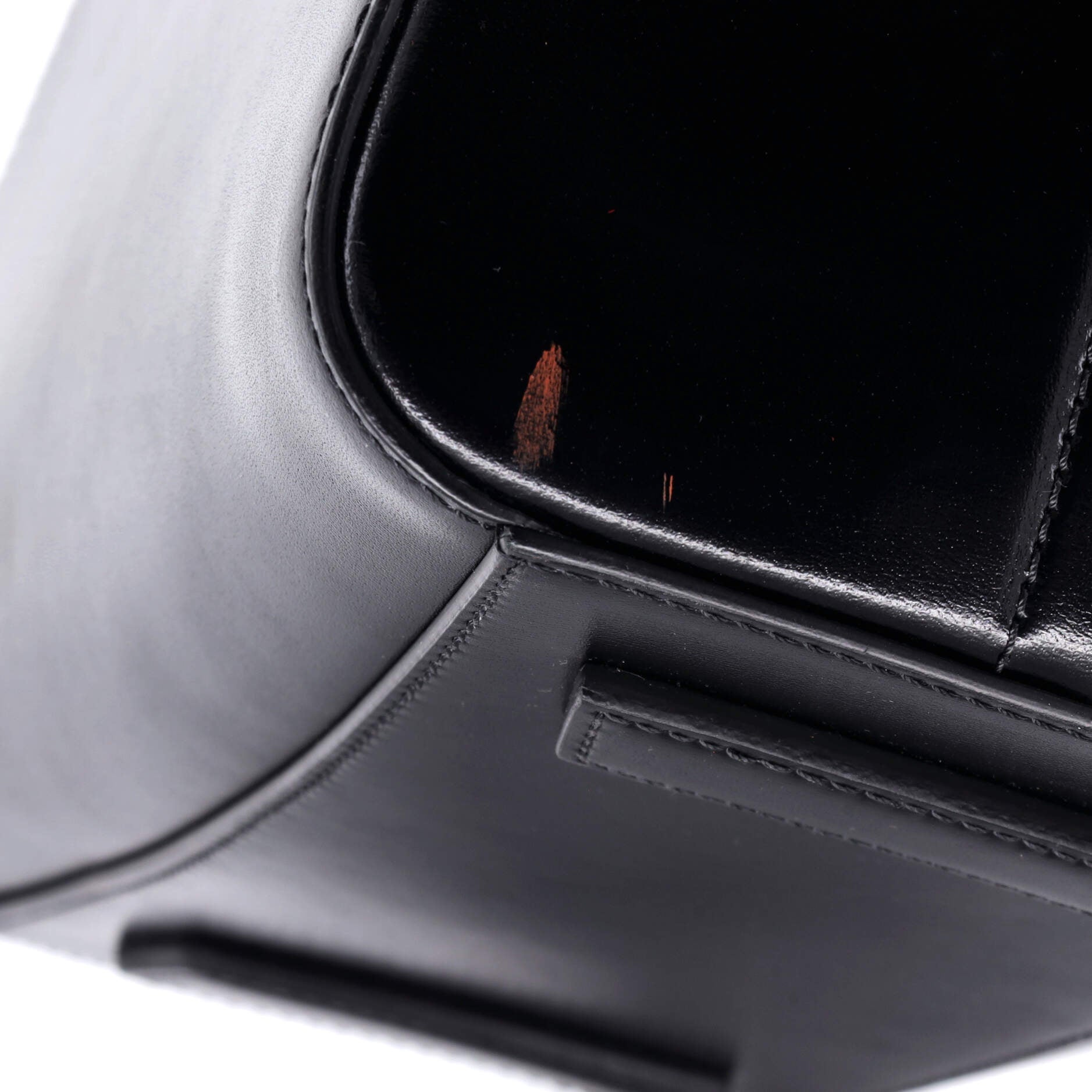 Pre-Loved Givenchy Antigona Bag Glazed Leather Small - Image 7