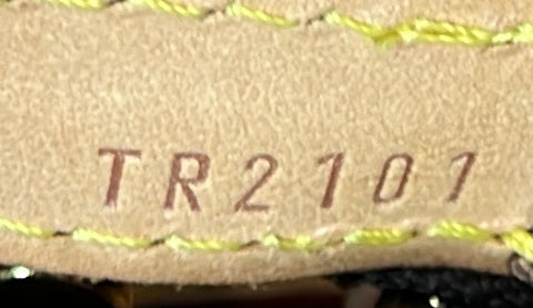 Pre-Loved Louis Vuitton Stresa Handbag Monogram Canvas PM - Image 8