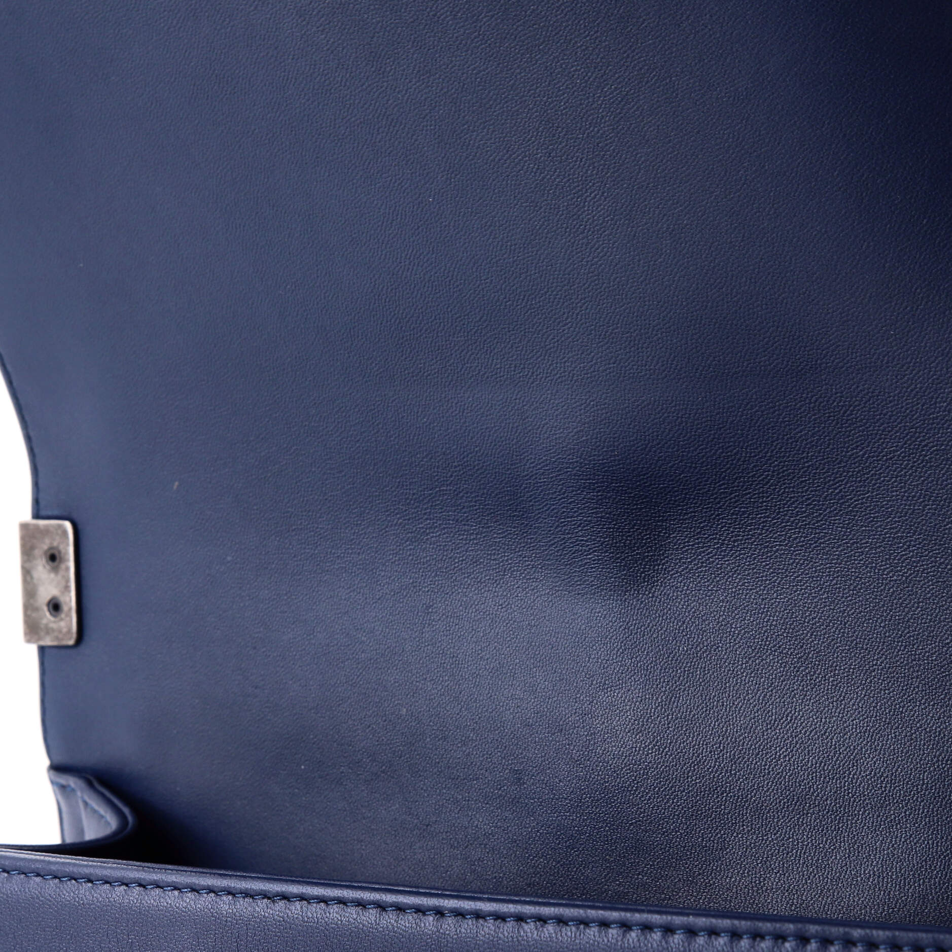 Pre-Loved Chanel Boy Flap Bag Chevron Wrinkled Lambskin Old Medium - Image 8