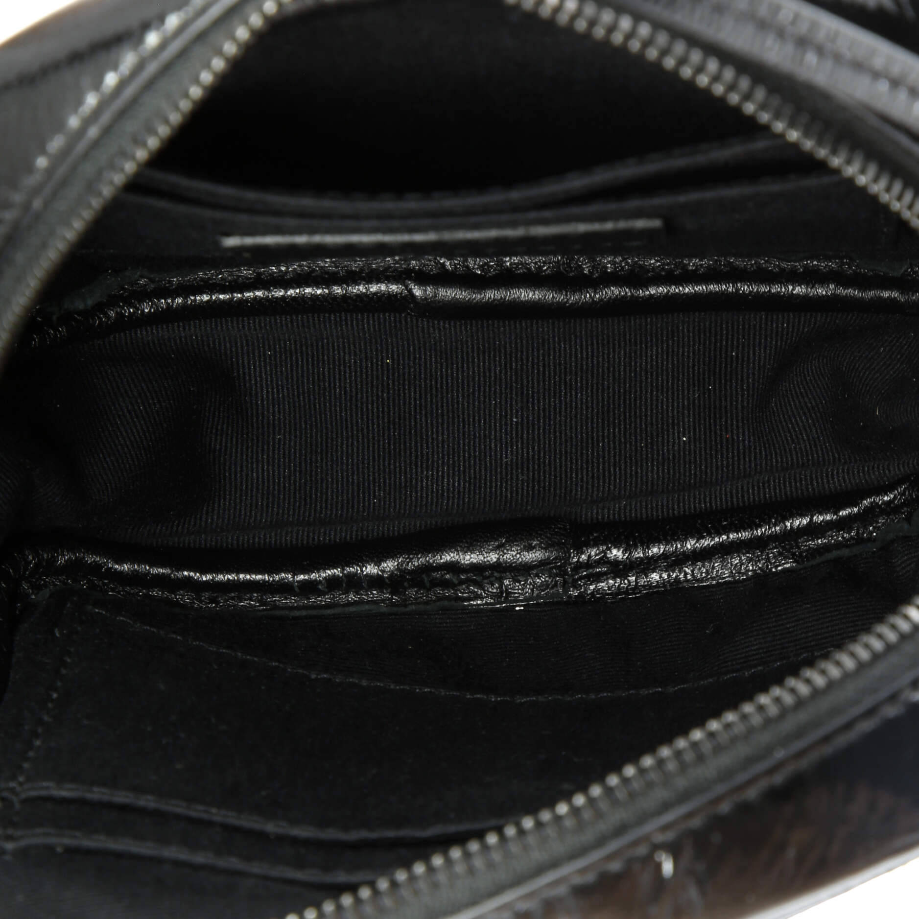 Pre-Loved Saint Laurent Classic Monogram Blogger Crossbody Bag Sequins and Patent Small - Image 5