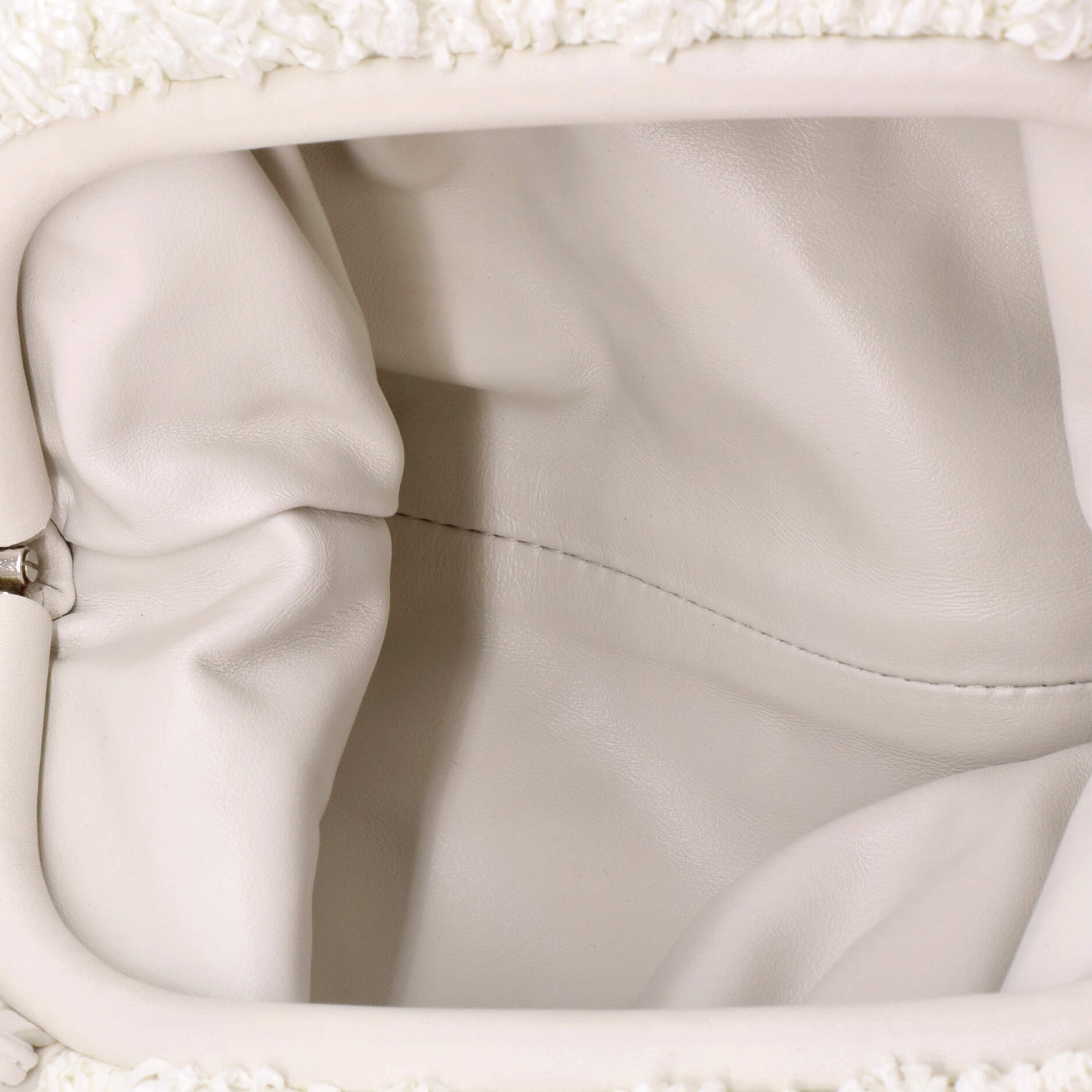 Pre-Loved Bottega Veneta The Pouch Curly Raffia Mini - Image 5