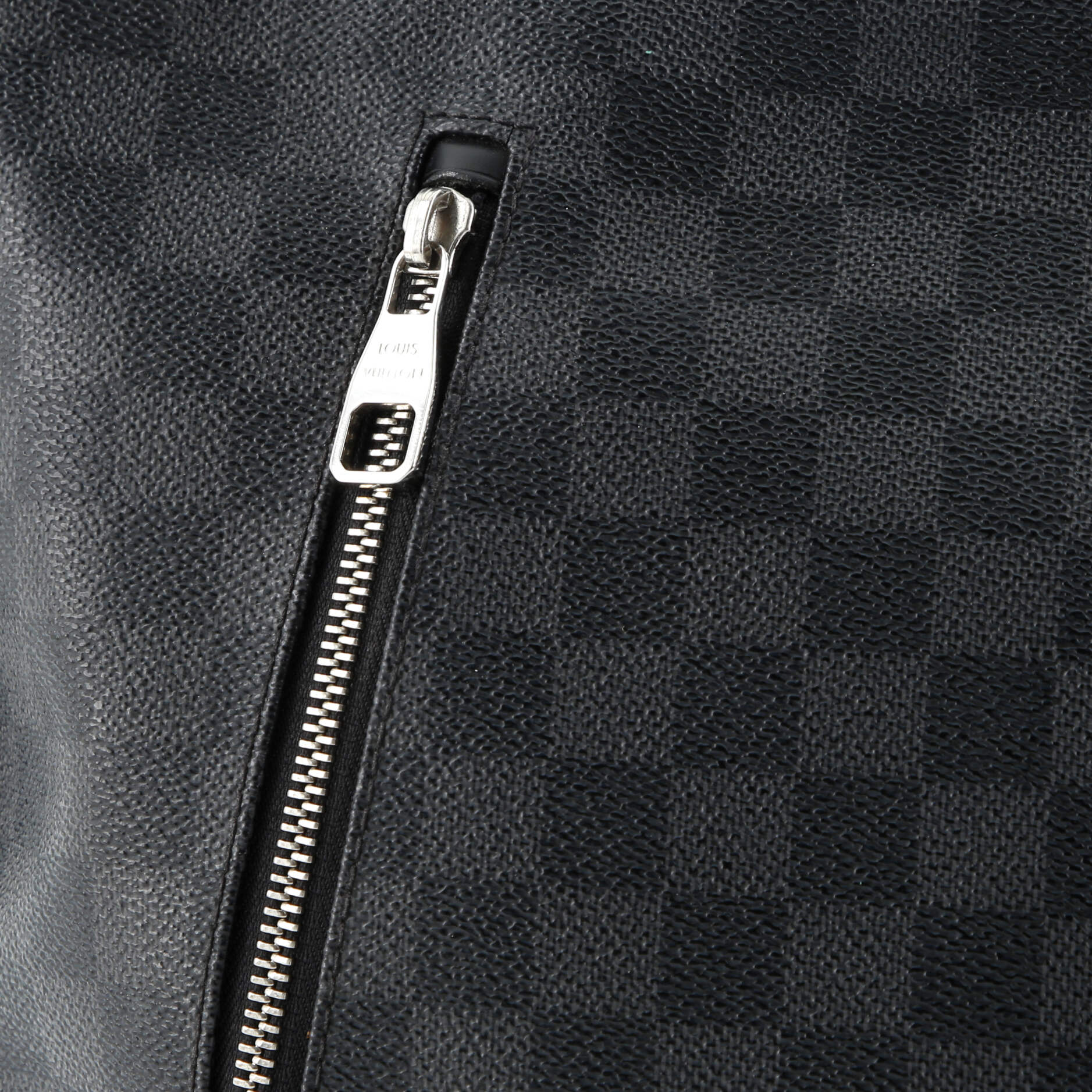 Pre-Loved Louis Vuitton Mick Messenger Bag Damier Graphite PM - Image 7