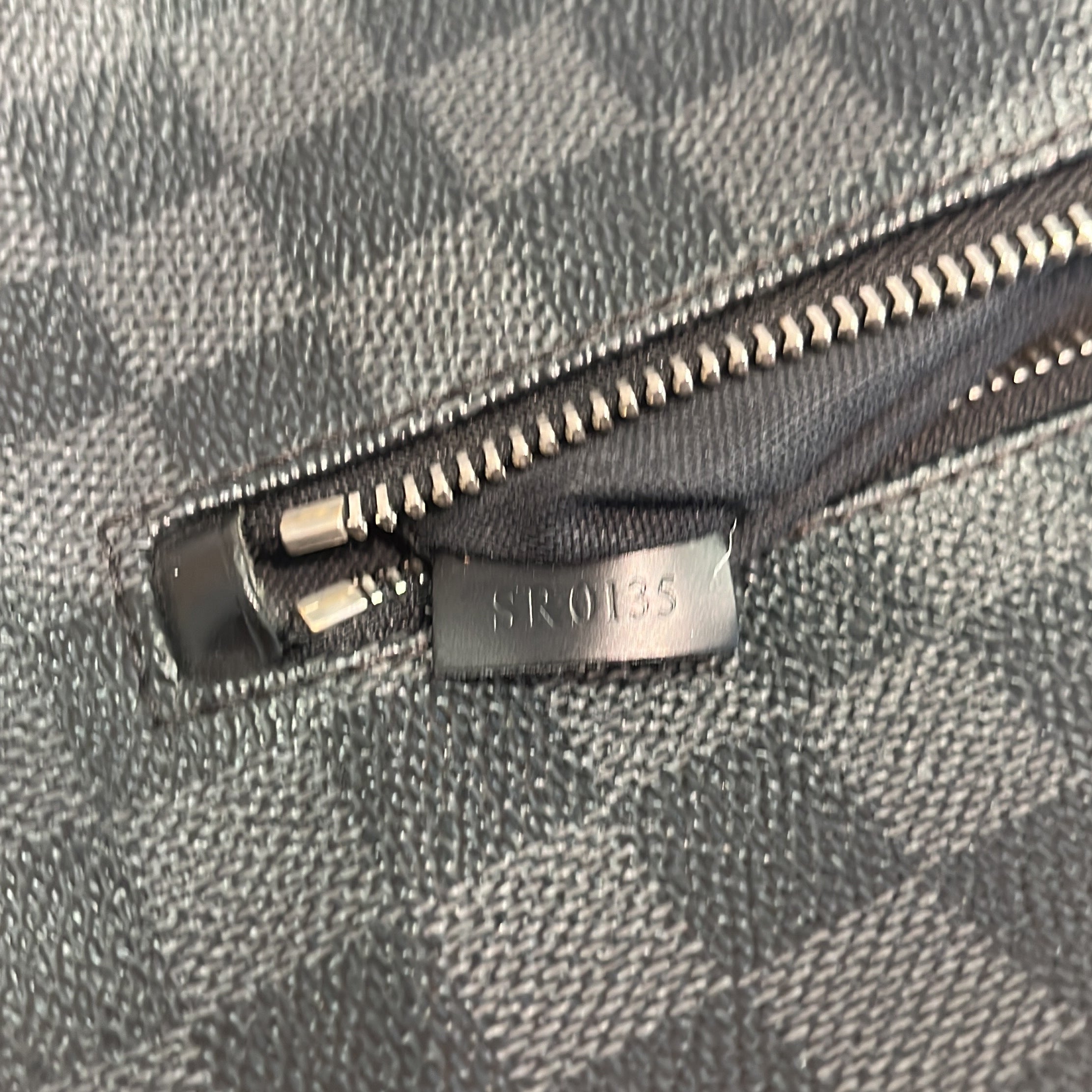 Pre-Loved Louis Vuitton Mick Messenger Bag Damier Graphite PM - Image 9