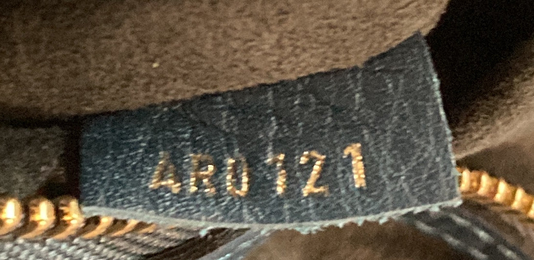 Pre-Loved Louis Vuitton Cirrus Handbag Mahina Leather MM - Image 7