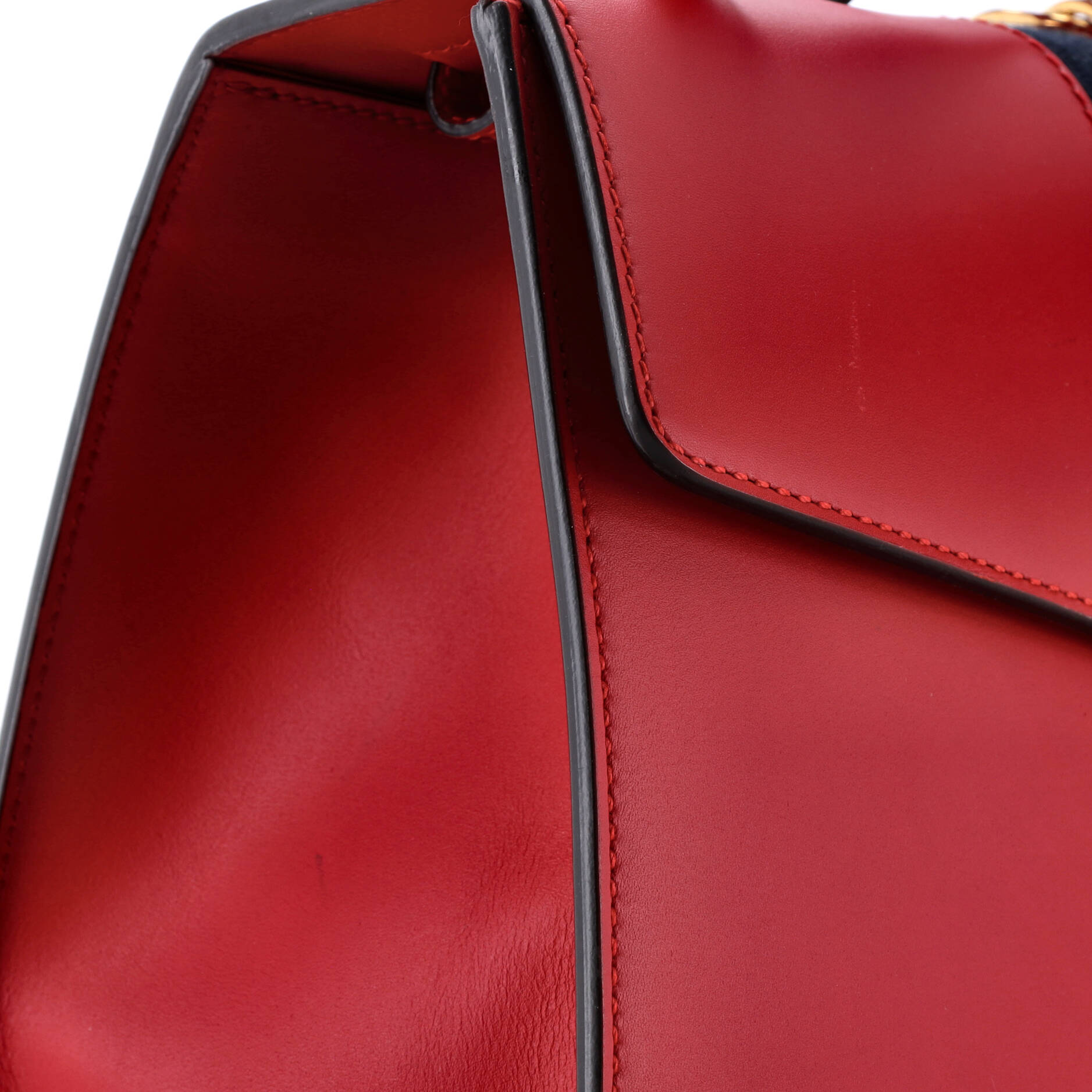 Pre-Loved Gucci Sylvie Top Handle Bag Leather Medium - Image 6