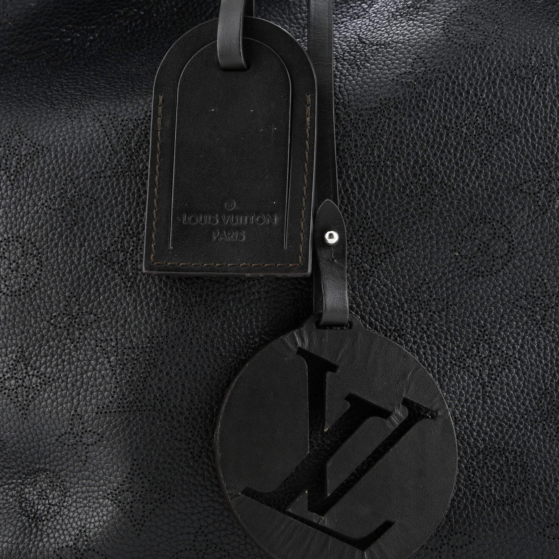 Pre-Loved Louis Vuitton Carmel Hobo Mahina Leather - Image 7