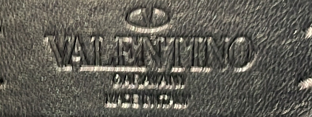 Pre-Loved Valentino VLogo Zip Around Camera Crossbody Bag Leather - Image 7