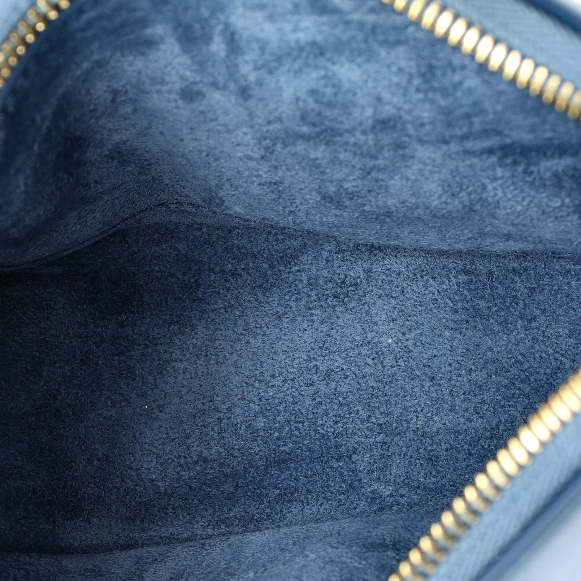 Pre-Loved Celine Ava Strap Bag Leather Medium - Image 5