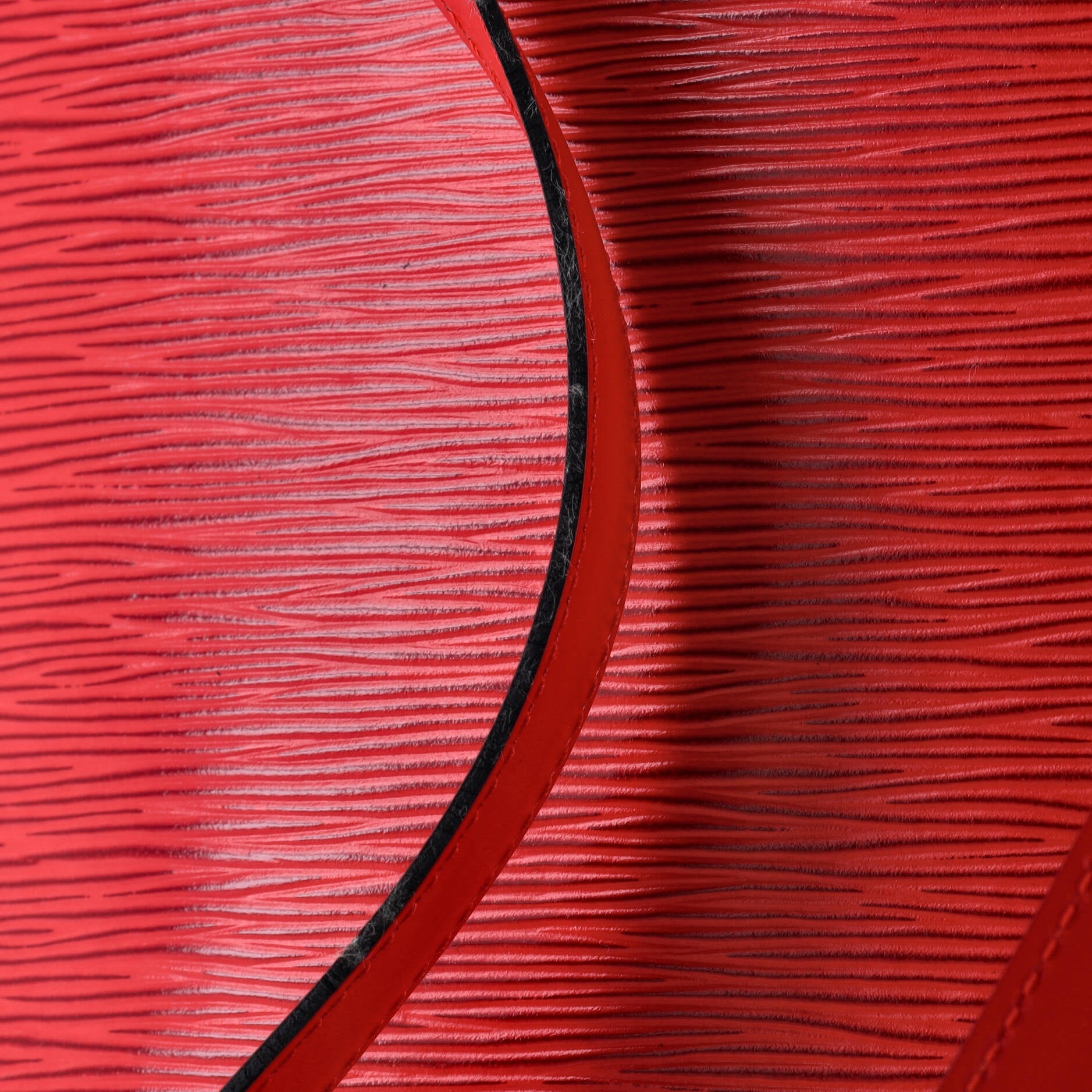 Pre-Loved Louis Vuitton Lussac Handbag Epi Leather - Image 6