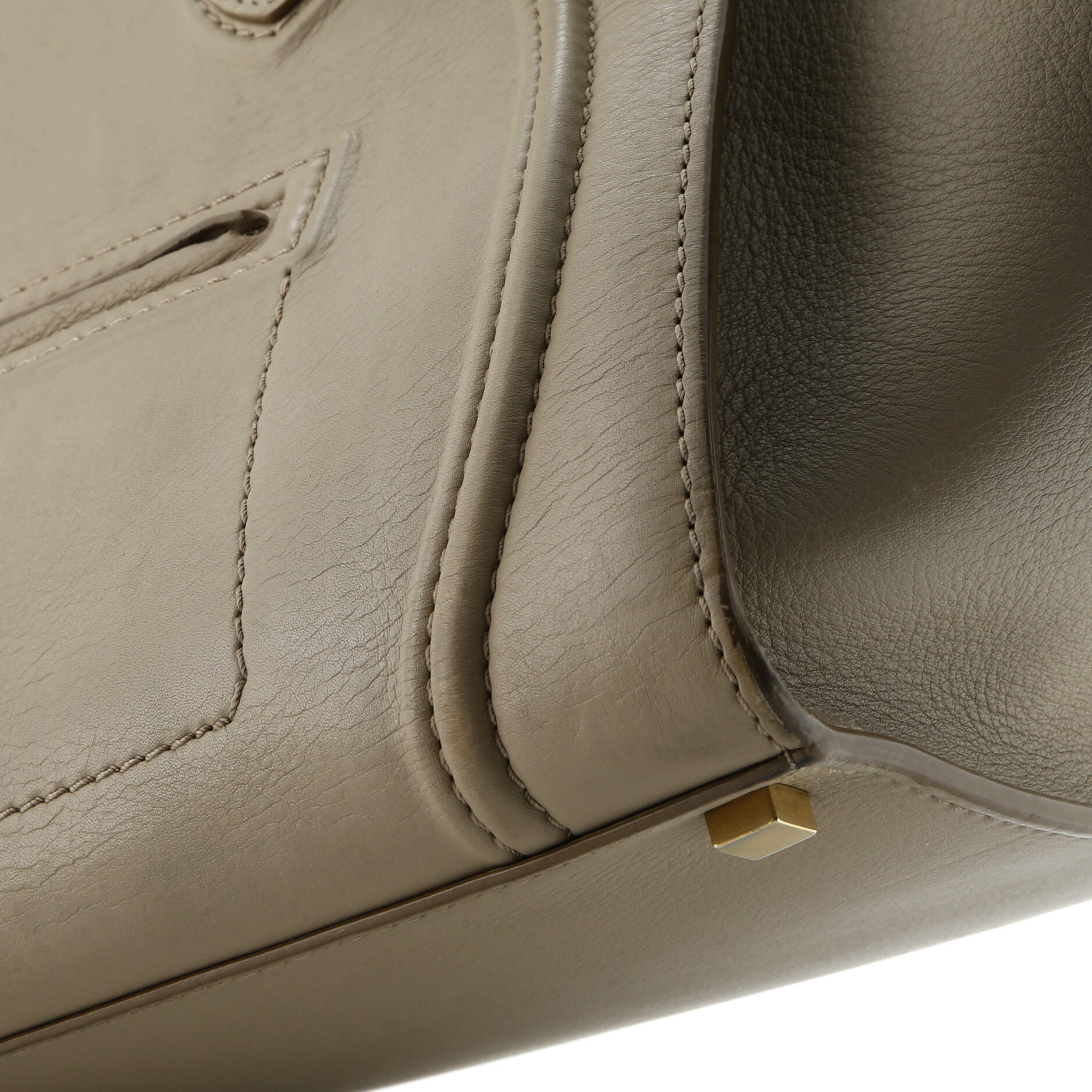 Pre-Loved Celine Phantom Bag Grainy Leather Medium - Image 6