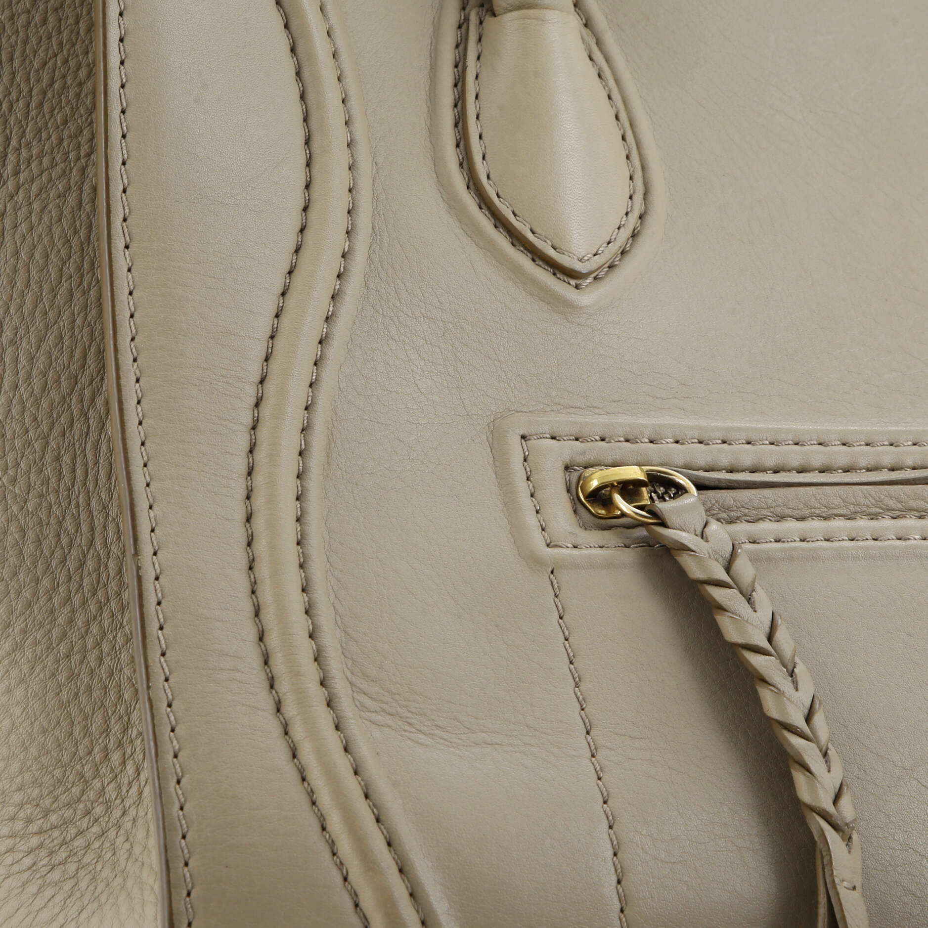 Pre-Loved Celine Phantom Bag Grainy Leather Medium - Image 7