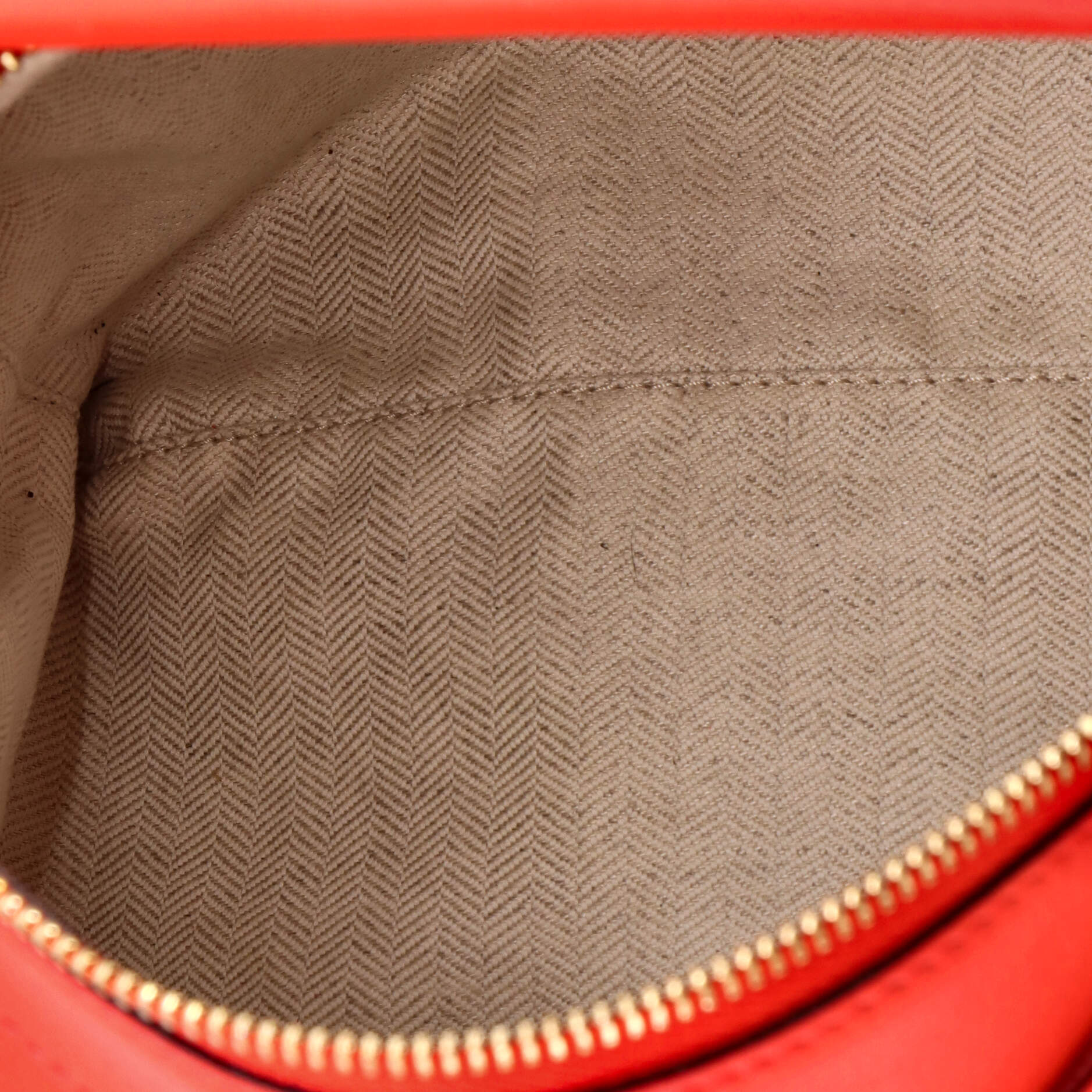 Pre-Loved Loewe Puzzle Bag Leather Medium - Image 5