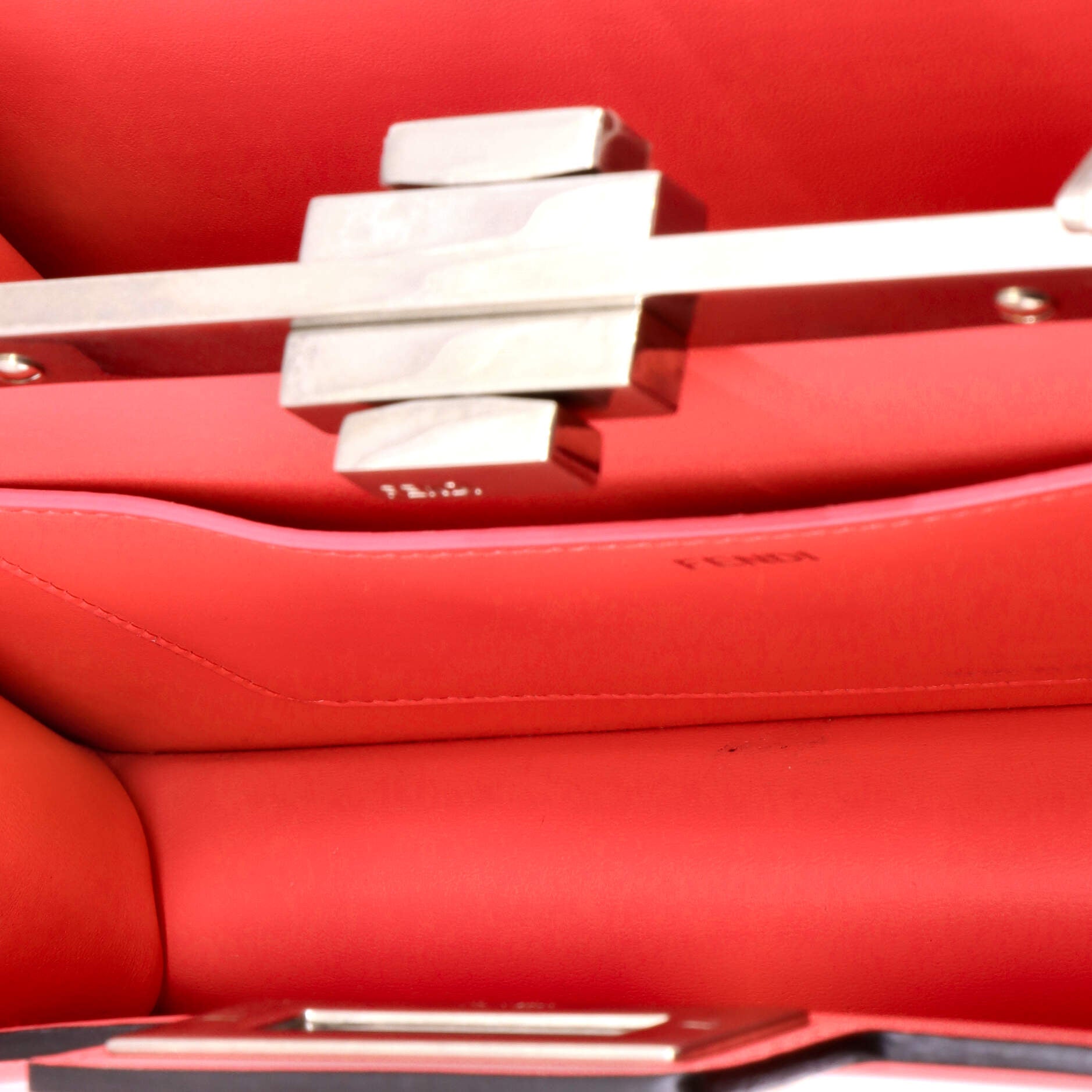 Pre-Loved Fendi Peekaboo Cut Bag Leather Medium - Image 5