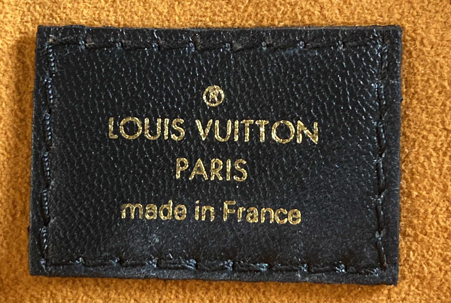 Pre-Loved Louis Vuitton Coussin Bag Monogram Embossed Lambskin MM - Image 7