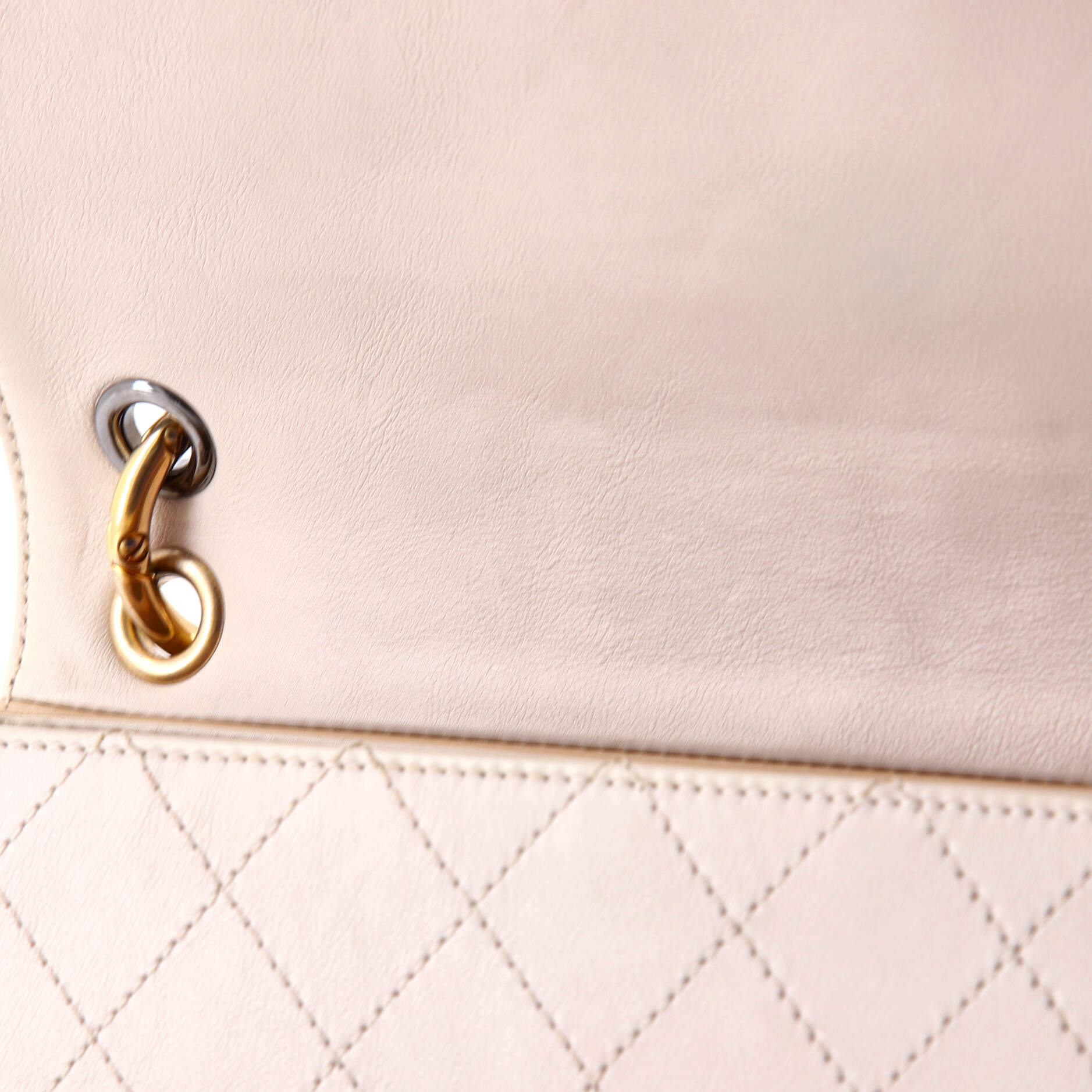 Pre-Loved Chanel CC Chain Flap Shoulder Bag Quilted Calfskin Small - Image 7