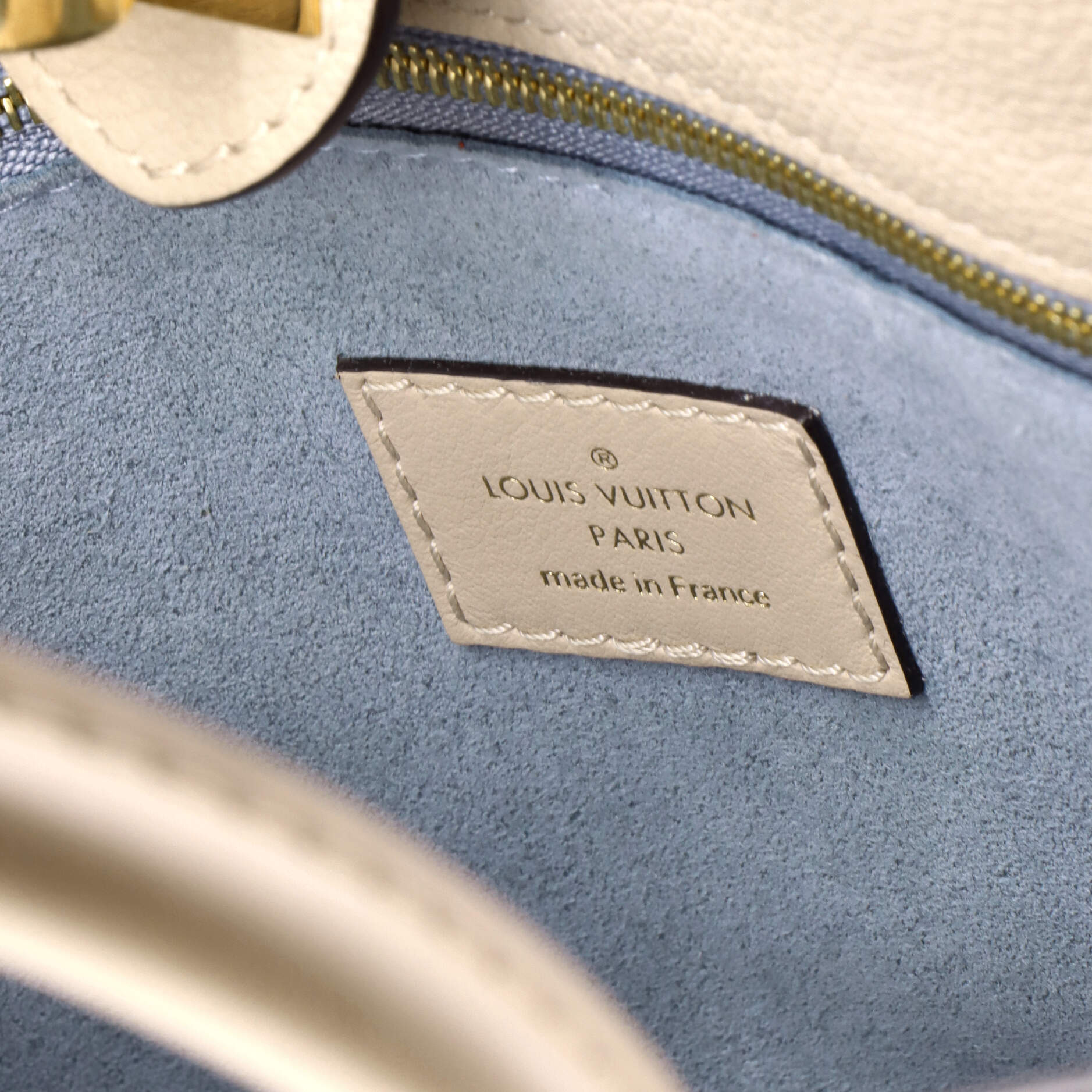 Pre-Loved Louis Vuitton On My Side Tote Leather with Monogram Canvas PM - Image 6