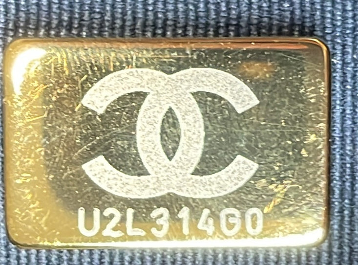 Pre-Loved Chanel 19 Flap Bag Quilted Tweed Medium - Image 7