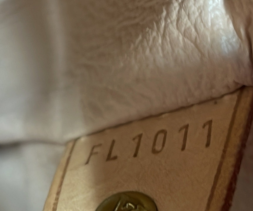 Pre-Loved Louis Vuitton Petit Bucket Bag Monogram Canvas - Image 17