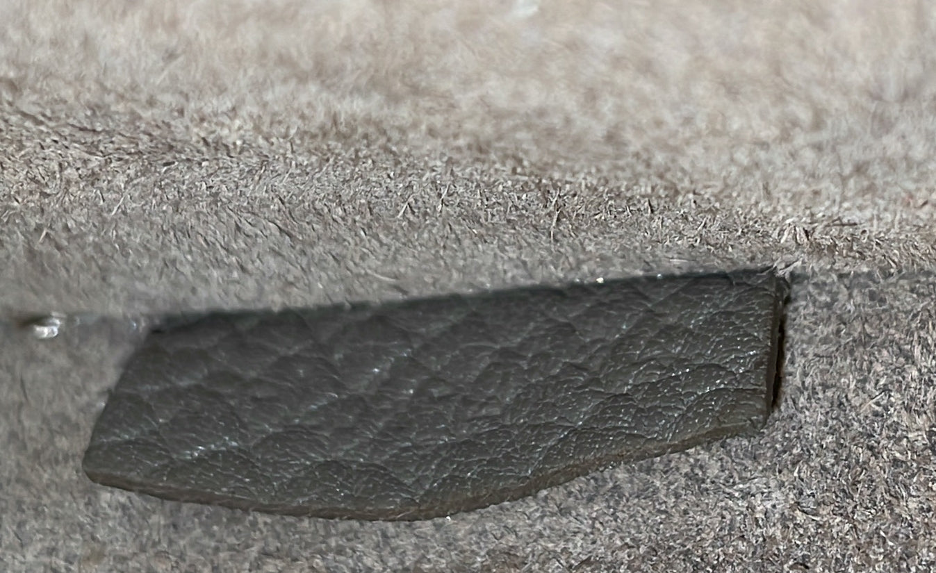 Pre-Loved Celine Phantom Bag Grainy Leather Medium - Image 7