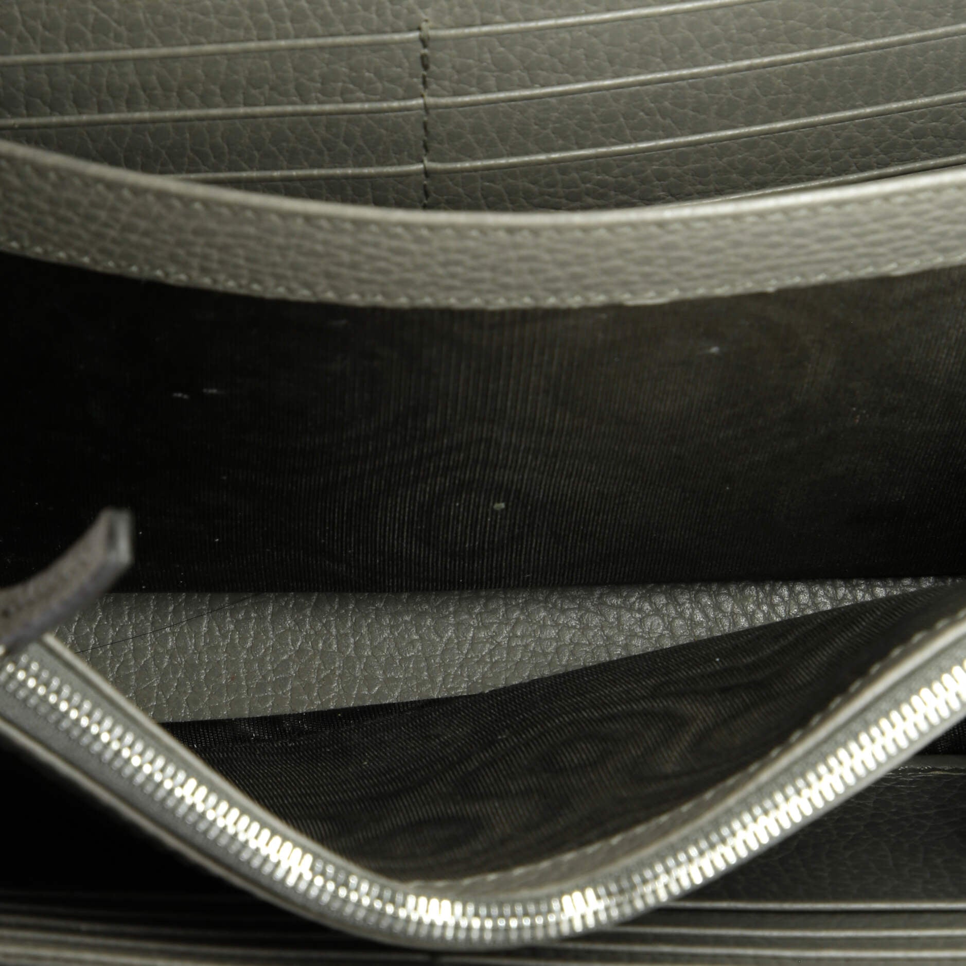 Pre-Loved Gucci Dionysus Chain Wallet Leather with Embellished Detail Small - Image 5