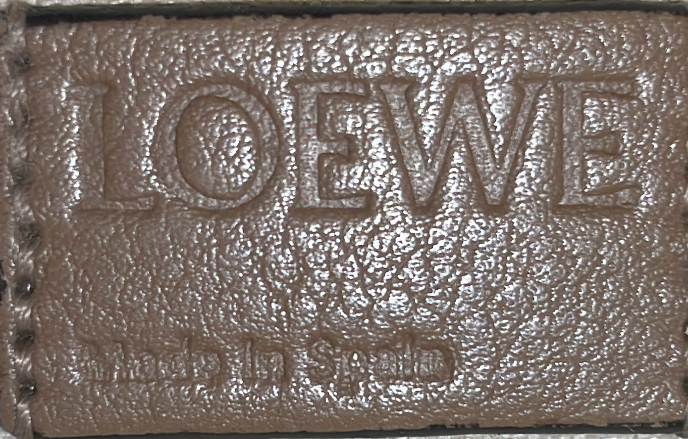 Pre-Loved Loewe Puzzle Bag Leather Medium - Image 8