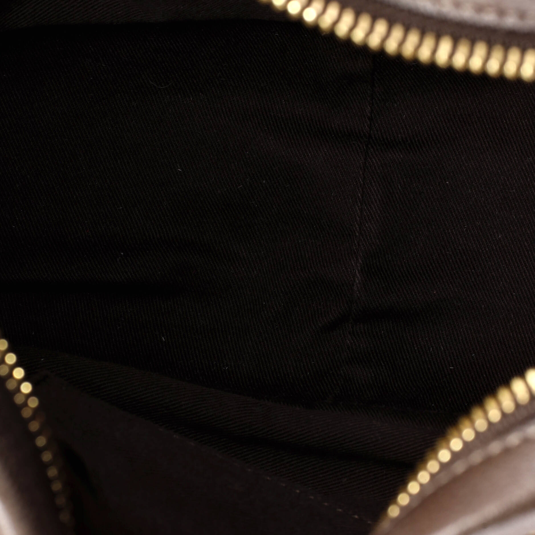 Pre-Loved Chloe Paraty Top Handle Bag Leather Medium - Image 5