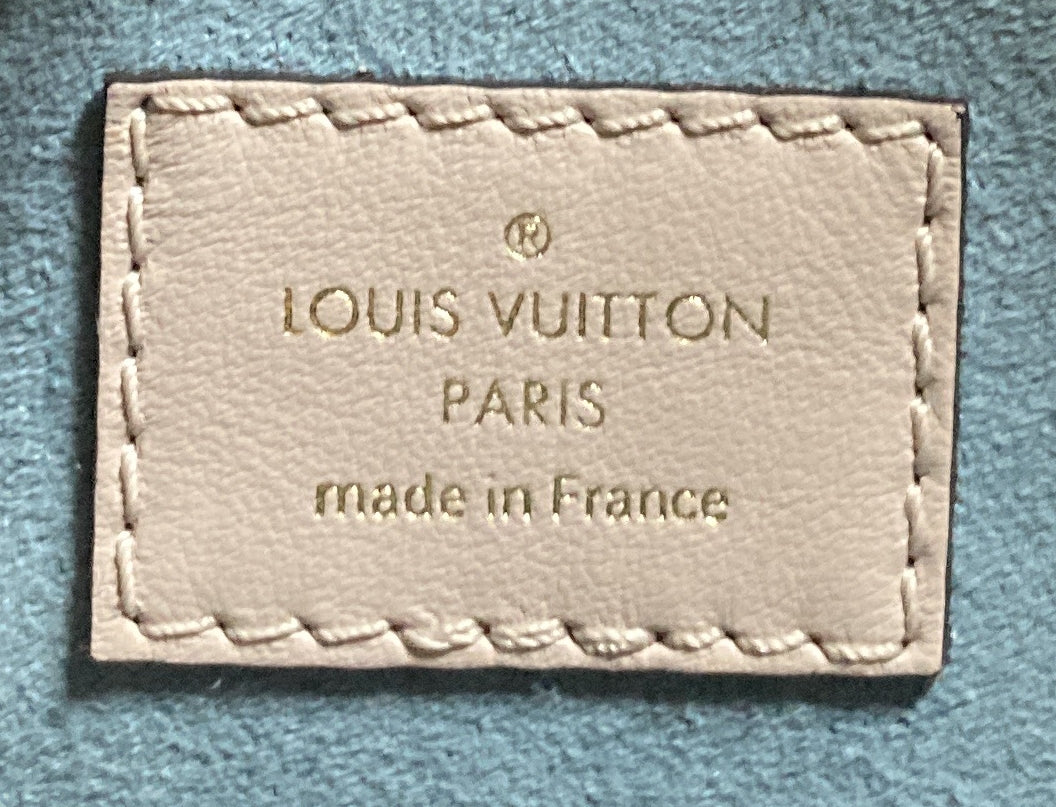 Pre-Loved Louis Vuitton On My Side Tote Leather with Monogram Canvas PM - Image 8