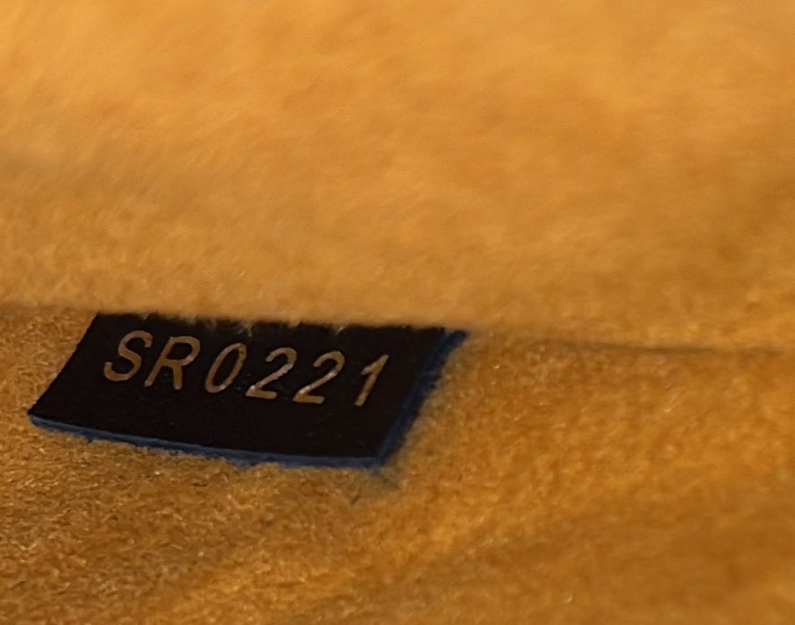 Pre-Loved Louis Vuitton On My Side Tote Monogram Tuffetage Leather MM - Image 7