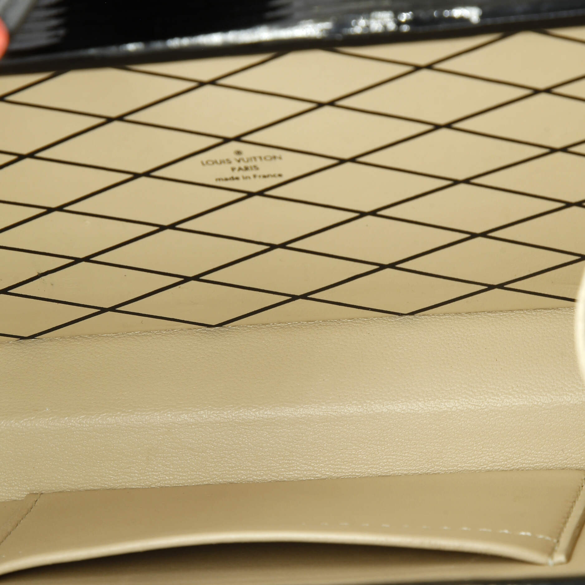 Pre-Loved Louis Vuitton Petite Malle Handbag Epi Leather - Image 5