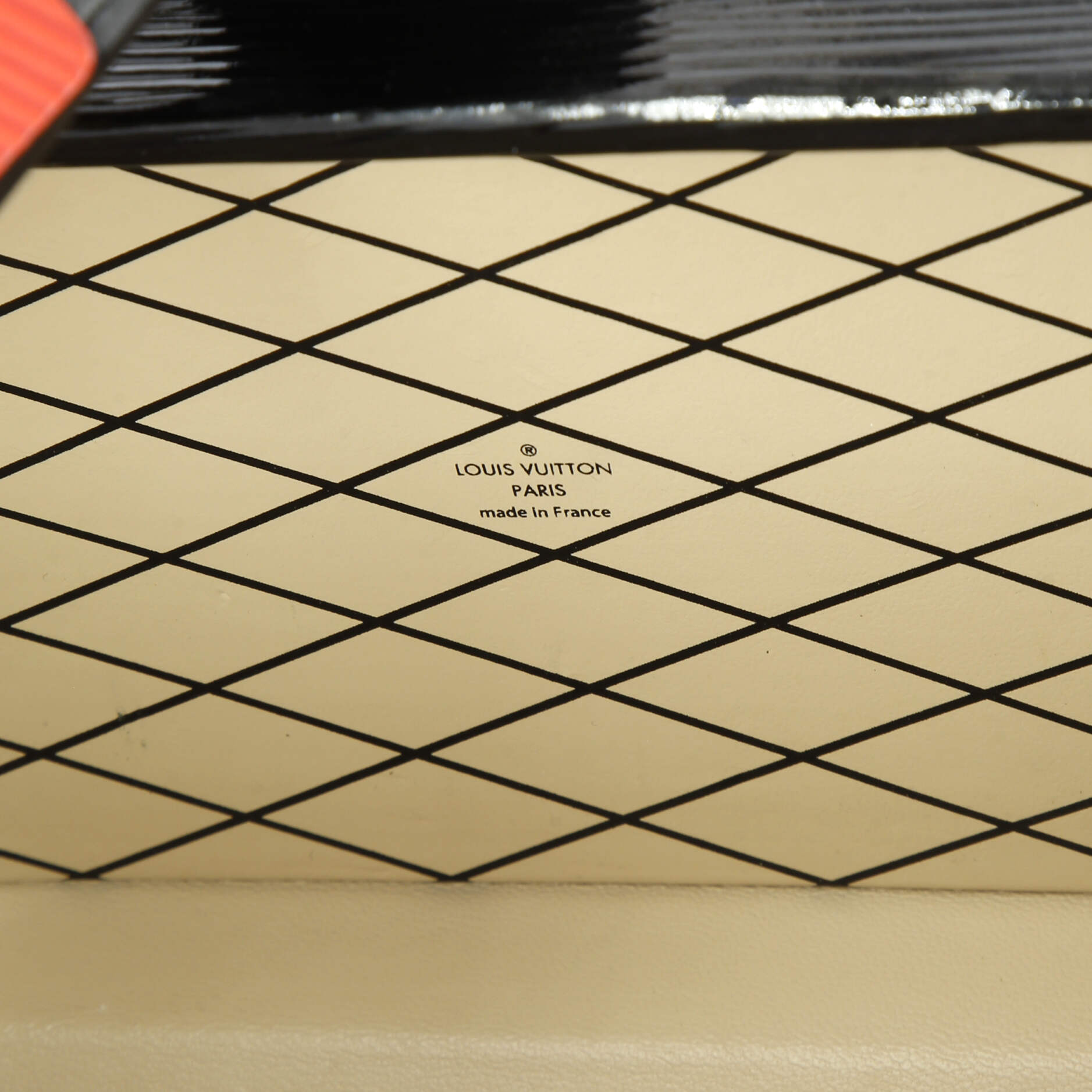 Pre-Loved Louis Vuitton Petite Malle Handbag Epi Leather - Image 6