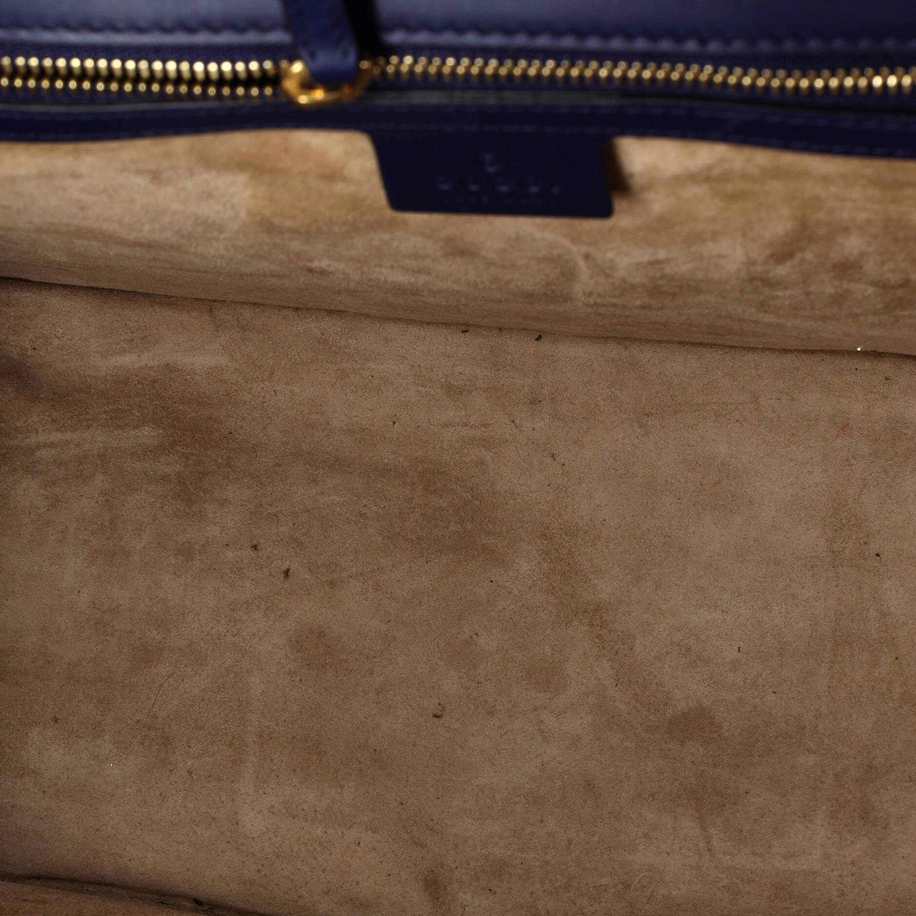 Pre-Loved Gucci Sylvie Top Handle Bag Leather Medium - Image 5