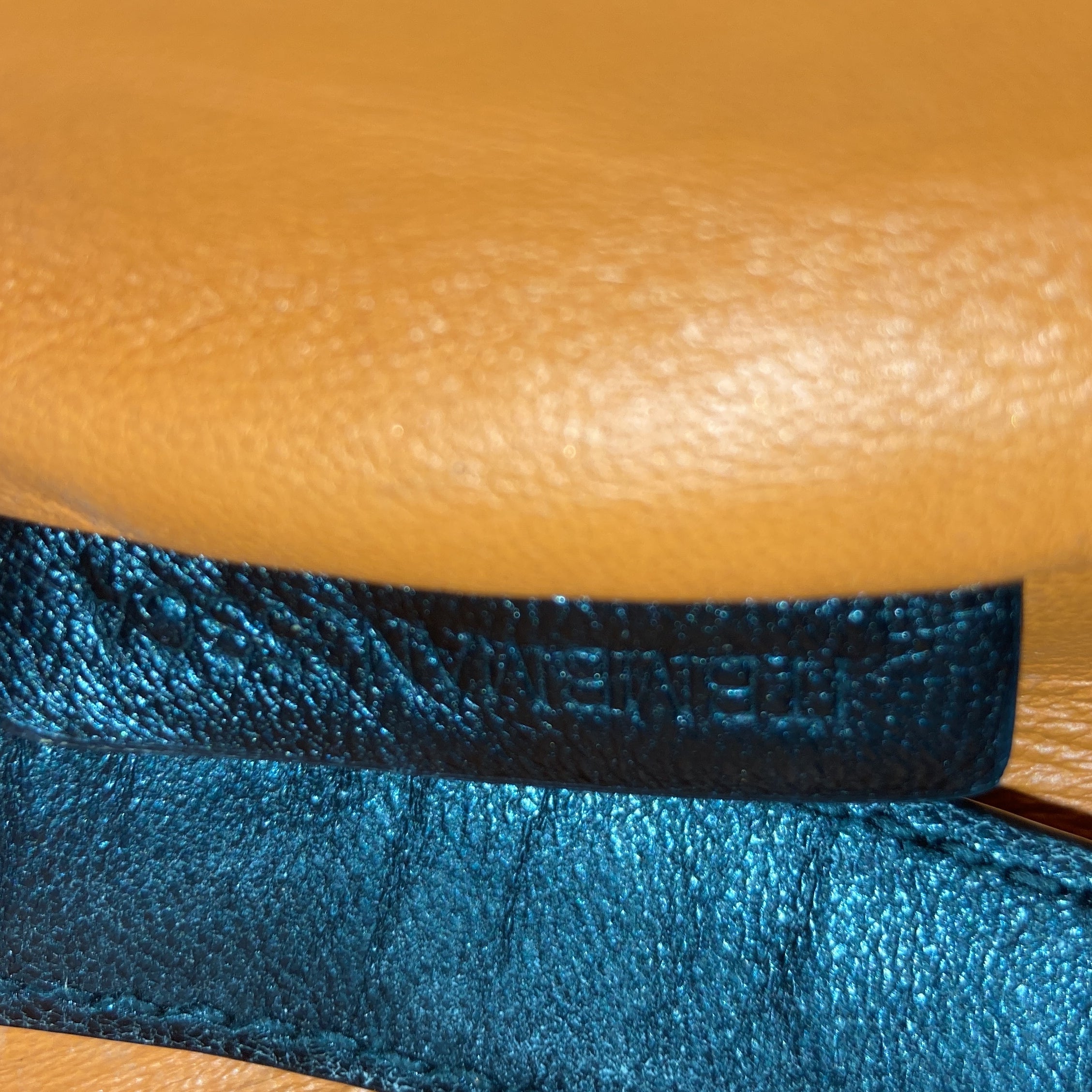 Pre-Loved Burberry Lola Shoulder Bag Quilted Lambskin Small - Image 6