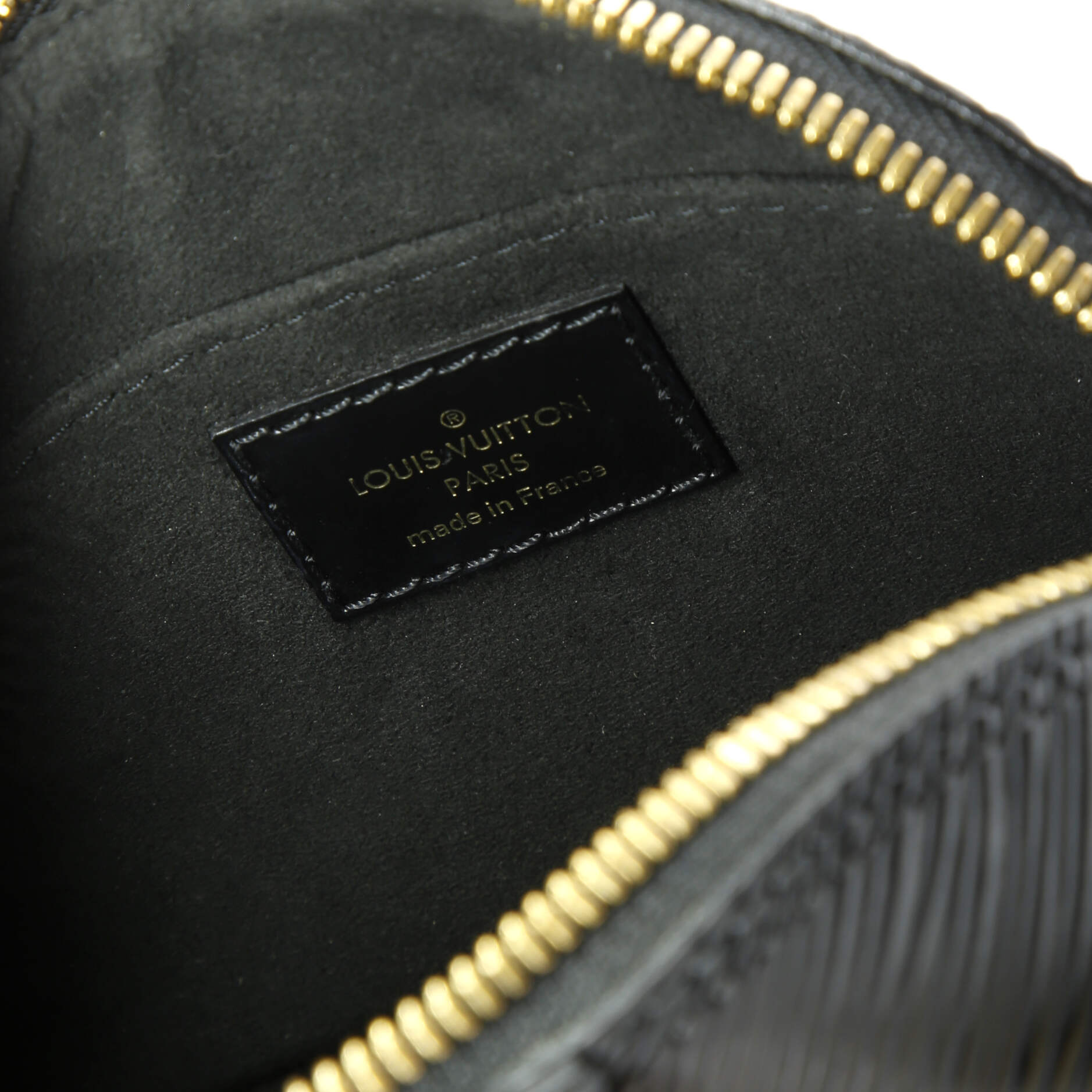 Pre-Loved Louis Vuitton Alma Chain Handbag Epi Leather Mini - Image 6