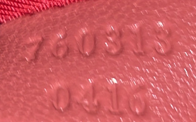 Pre-Loved Gucci Blondie NM Bucket Bag Diagonal Quilted Leather Mini - Image 6