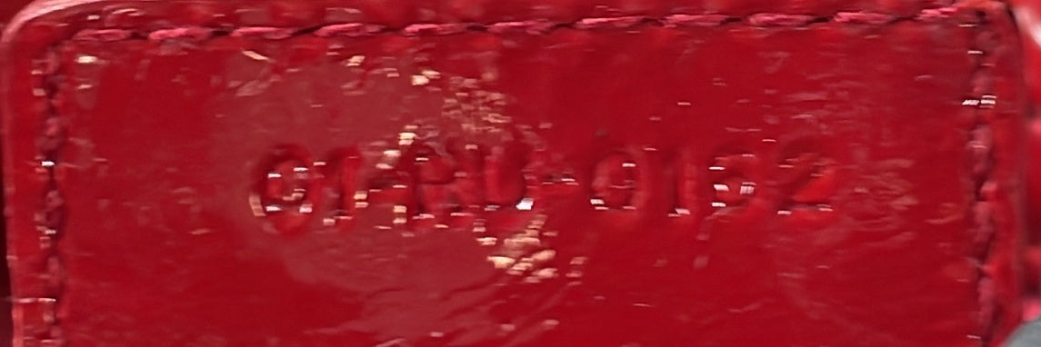 Pre-Loved Christian Dior Soft Shopping Tote Cannage Quilt Patent Small - Image 8