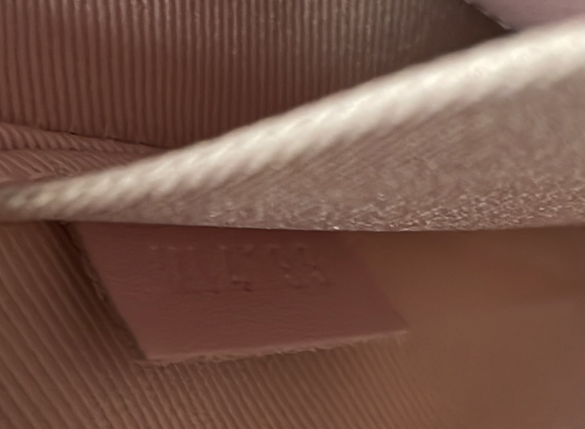 Pre-Loved Louis Vuitton Felicie Pochette Monogram Vernis - Image 8