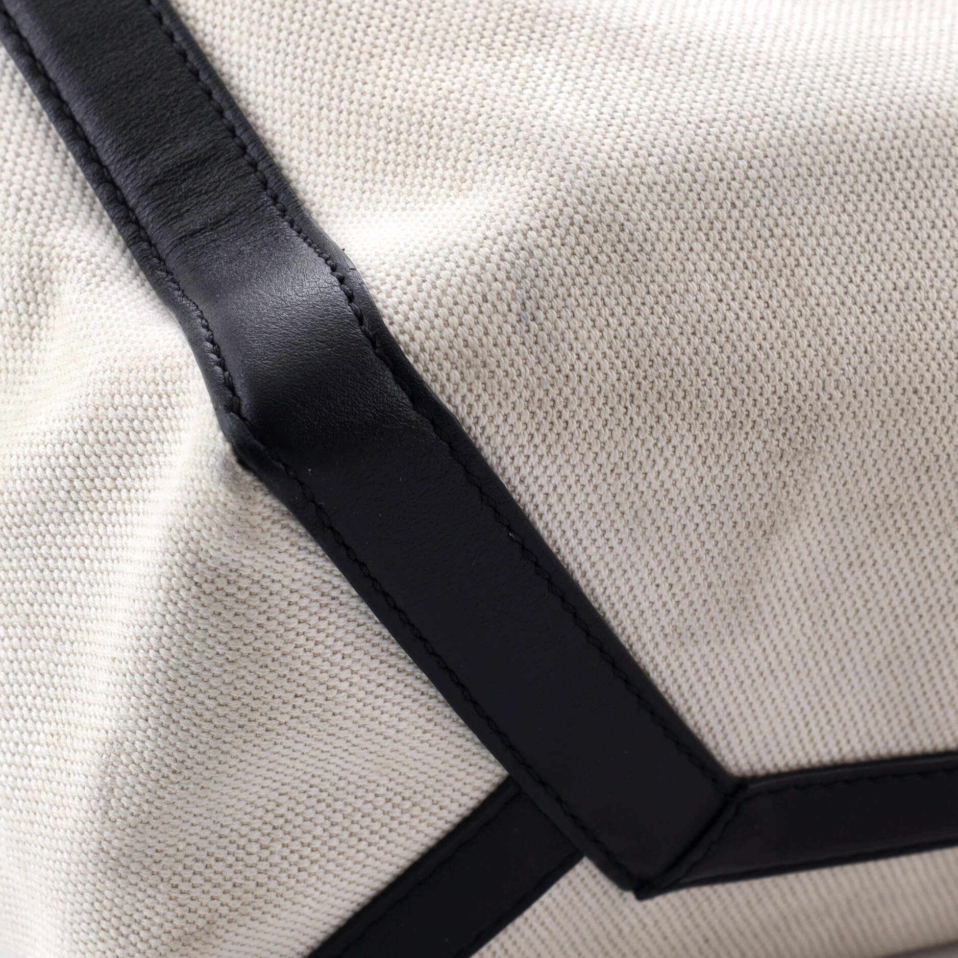 Pre-Loved Valentino Grande Plage VLTN Tote Canvas Small - Image 7