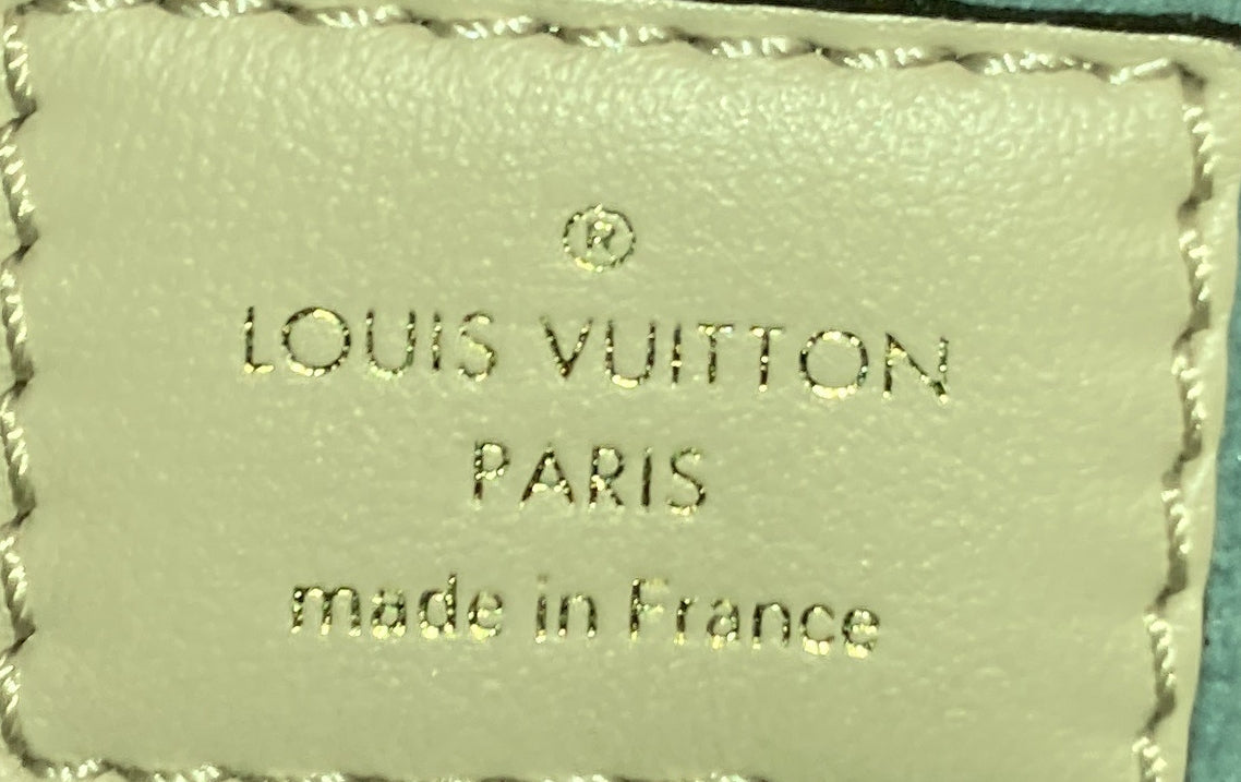 Pre-Loved Louis Vuitton On My Side Tote Leather with Monogram Canvas MM - Image 7