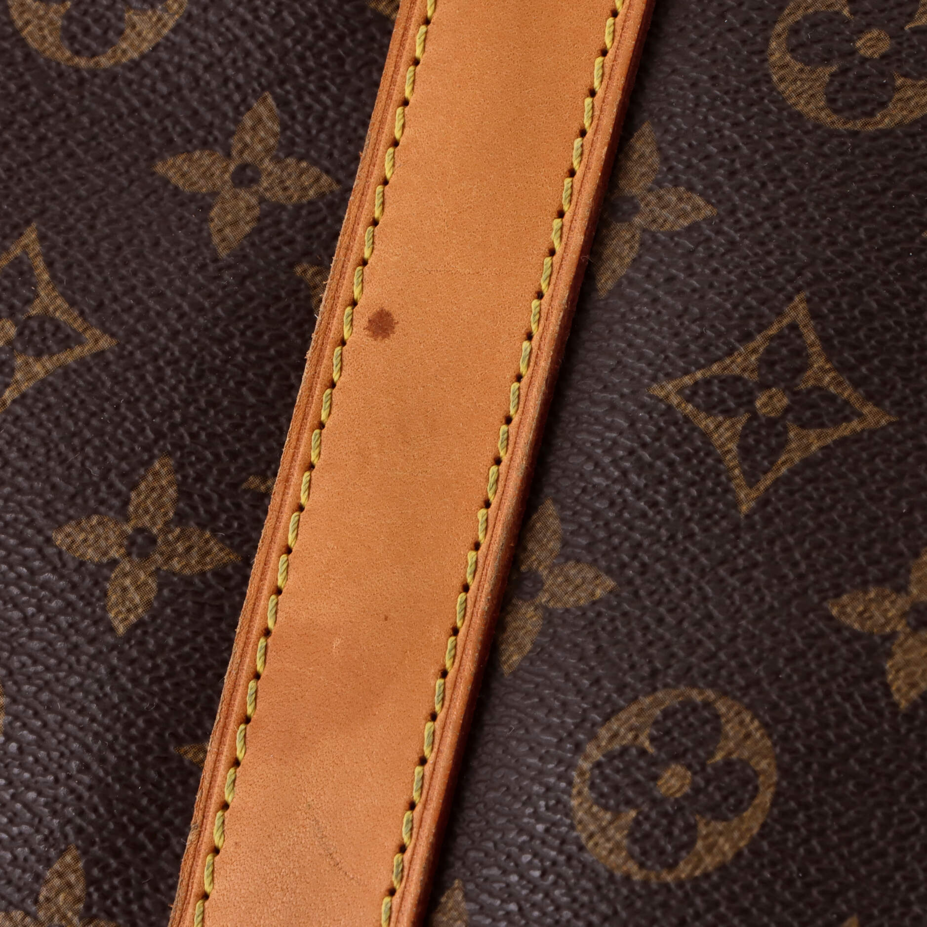 Pre-Loved Louis Vuitton Keepall Bag Monogram Canvas 60 - Image 6