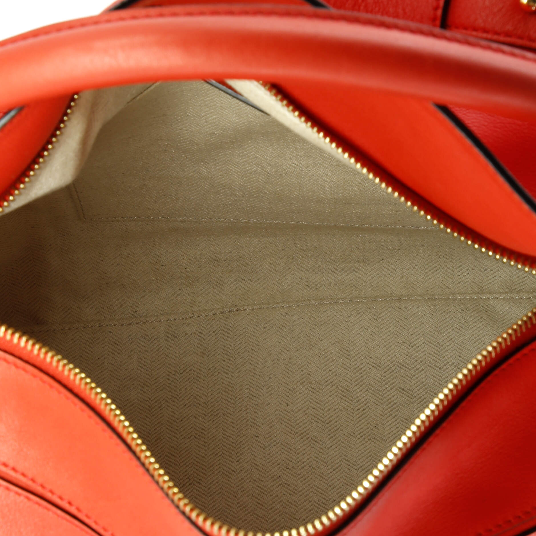 Pre-Loved Loewe Puzzle Bag Leather Medium - Image 6