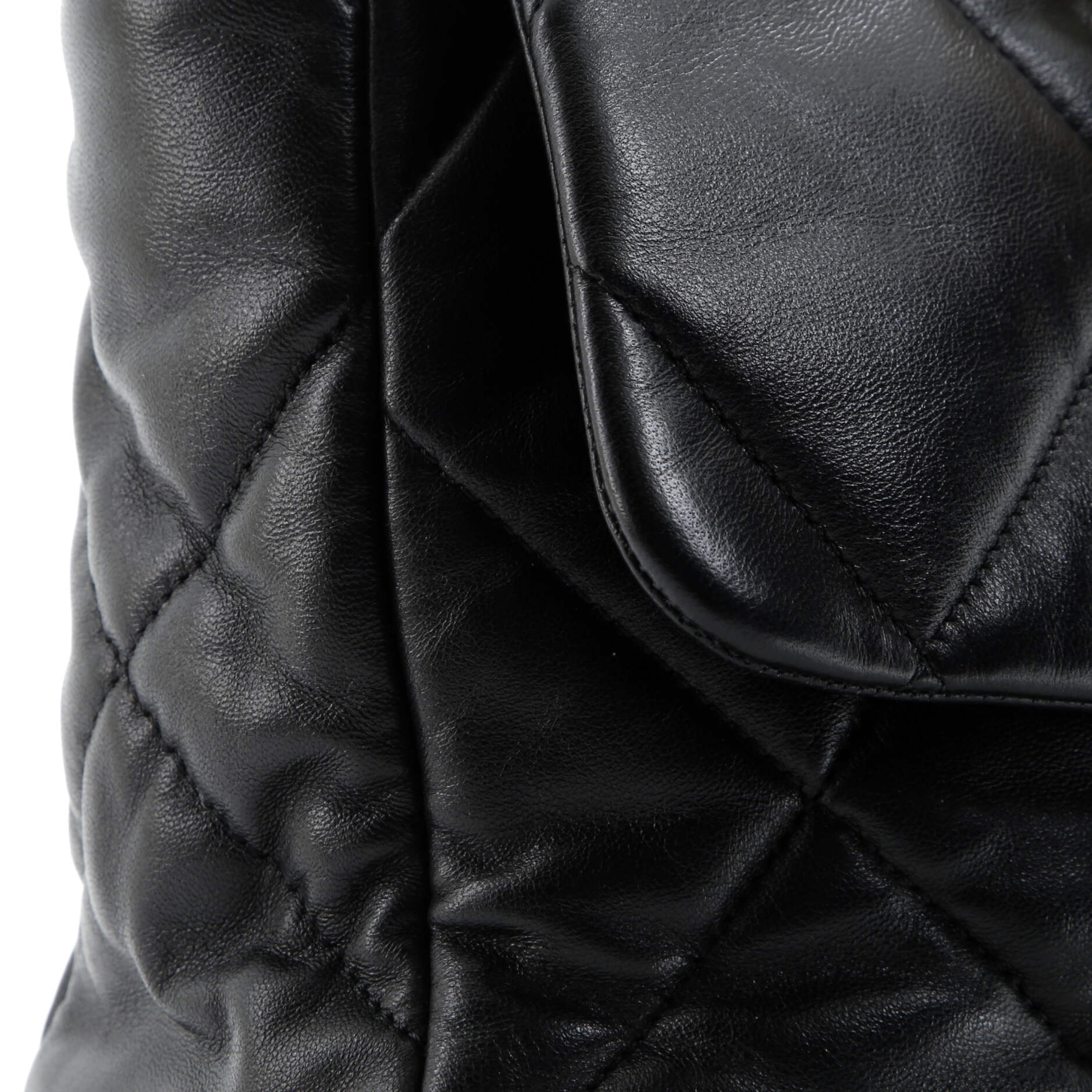 Pre-Loved Chanel 19 Flap Bag Quilted Leather Large - Image 8