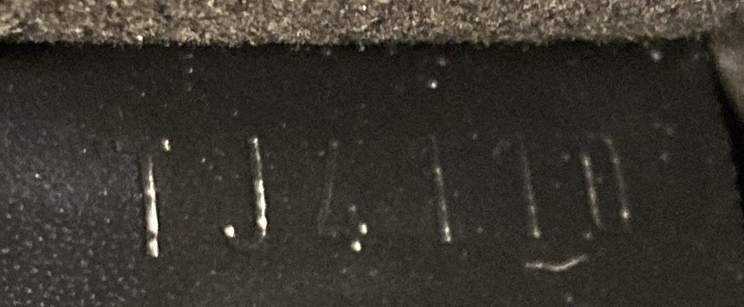 Pre-Loved Louis Vuitton Montaigne Clutch Epi Leather - Image 9