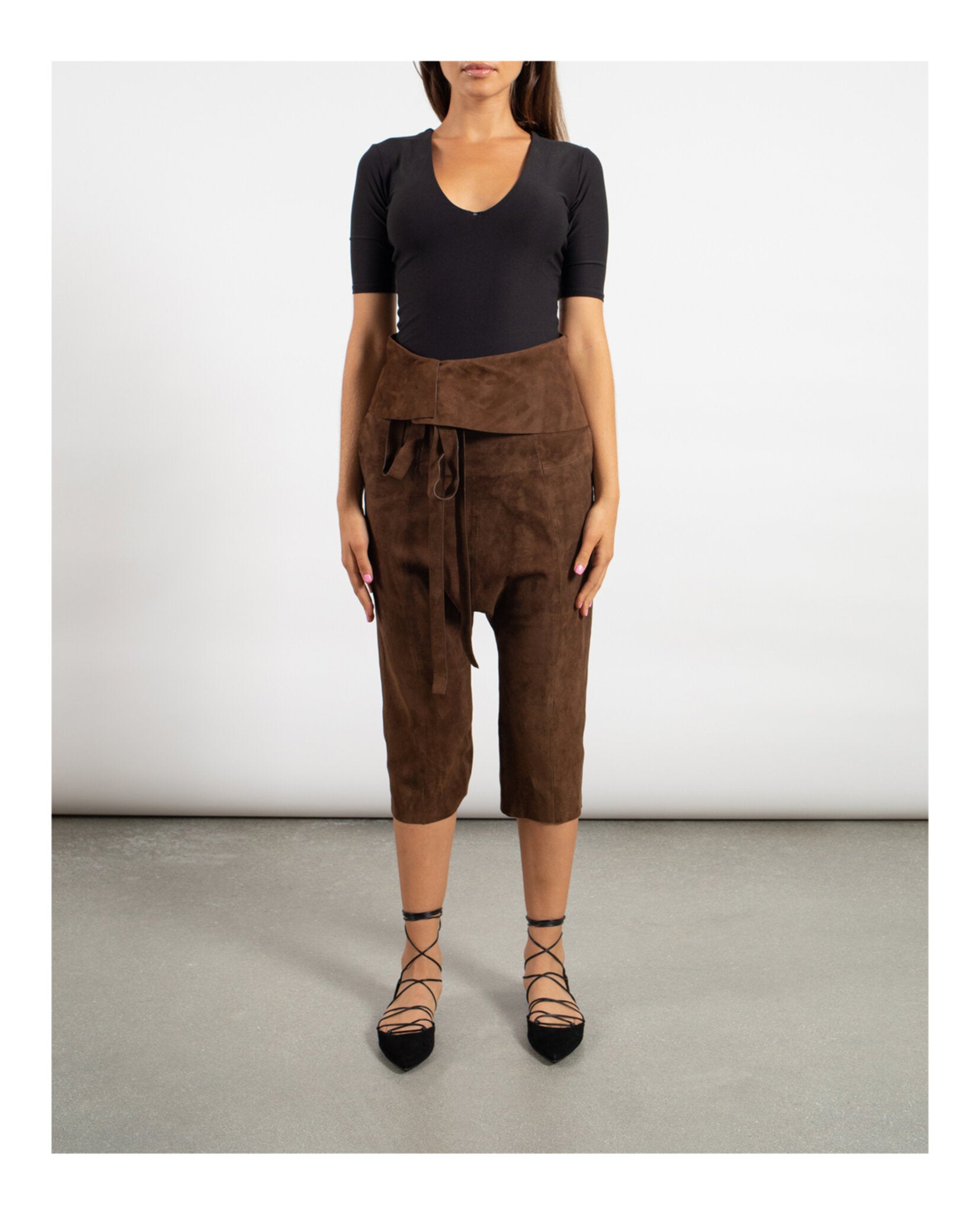 Saint Laurent Cropped Suede Droped Shorts - Image 3