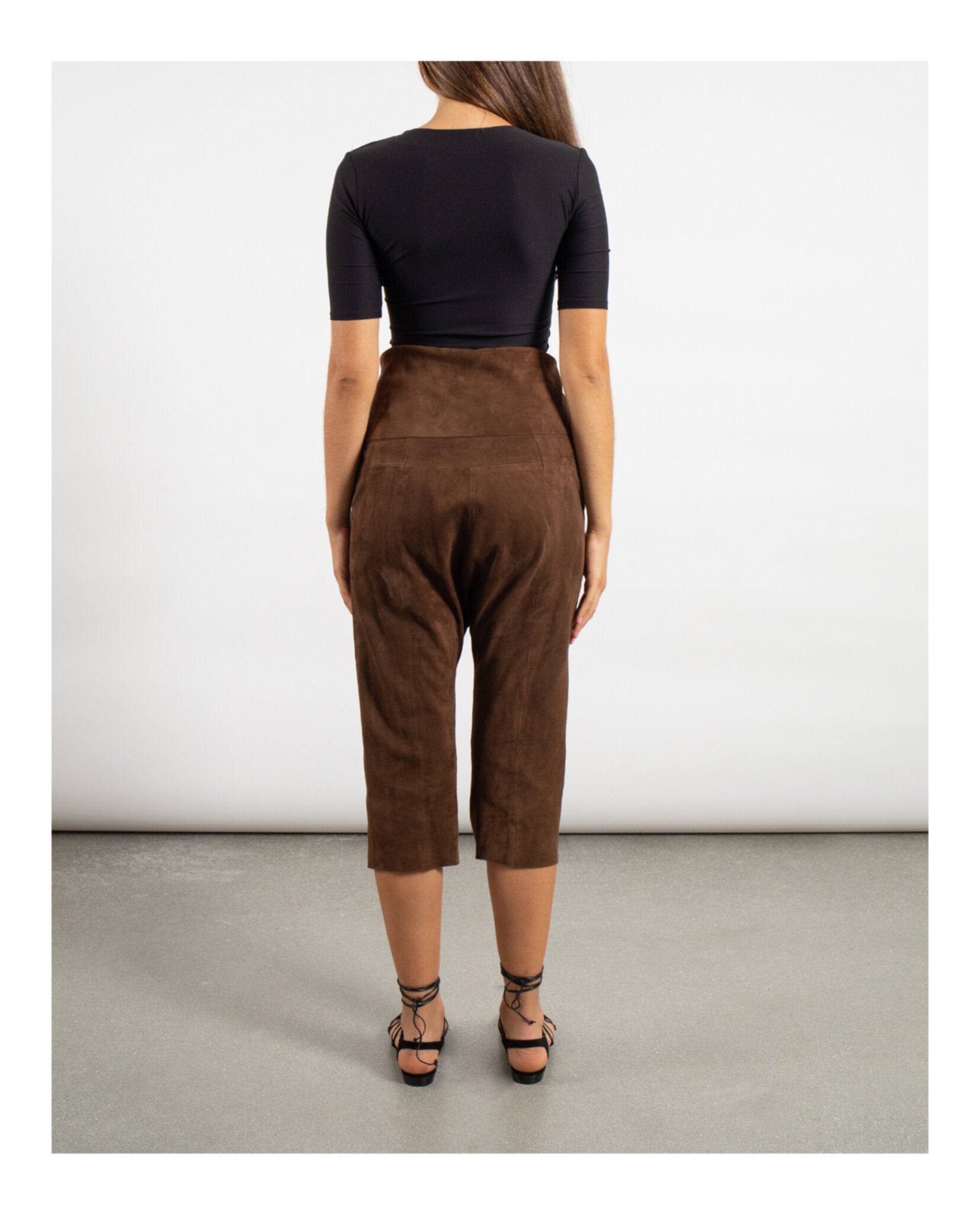 Saint Laurent Cropped Suede Droped Shorts - Image 5