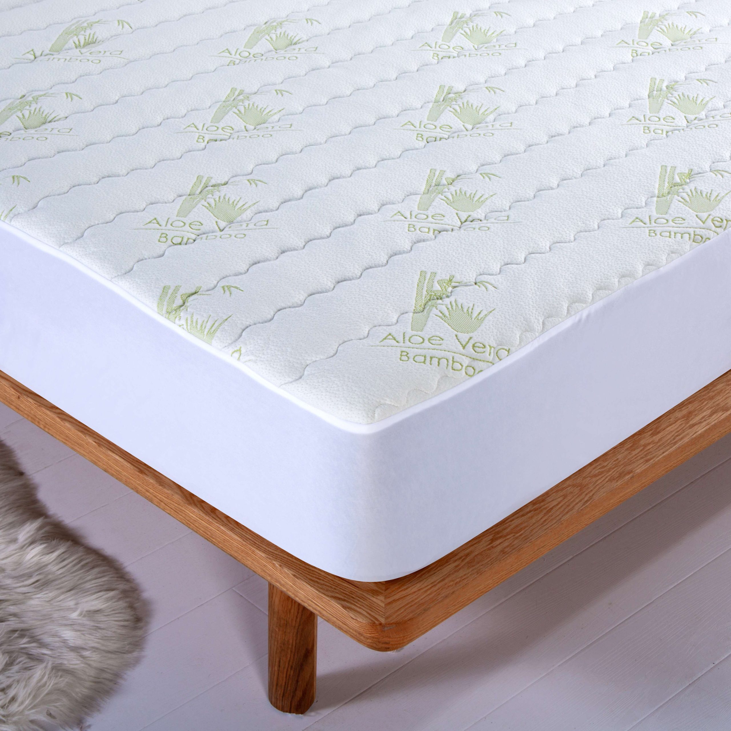 Bed Bath Fashions Aloe Vera Quilted Mattress Pad - Image 3