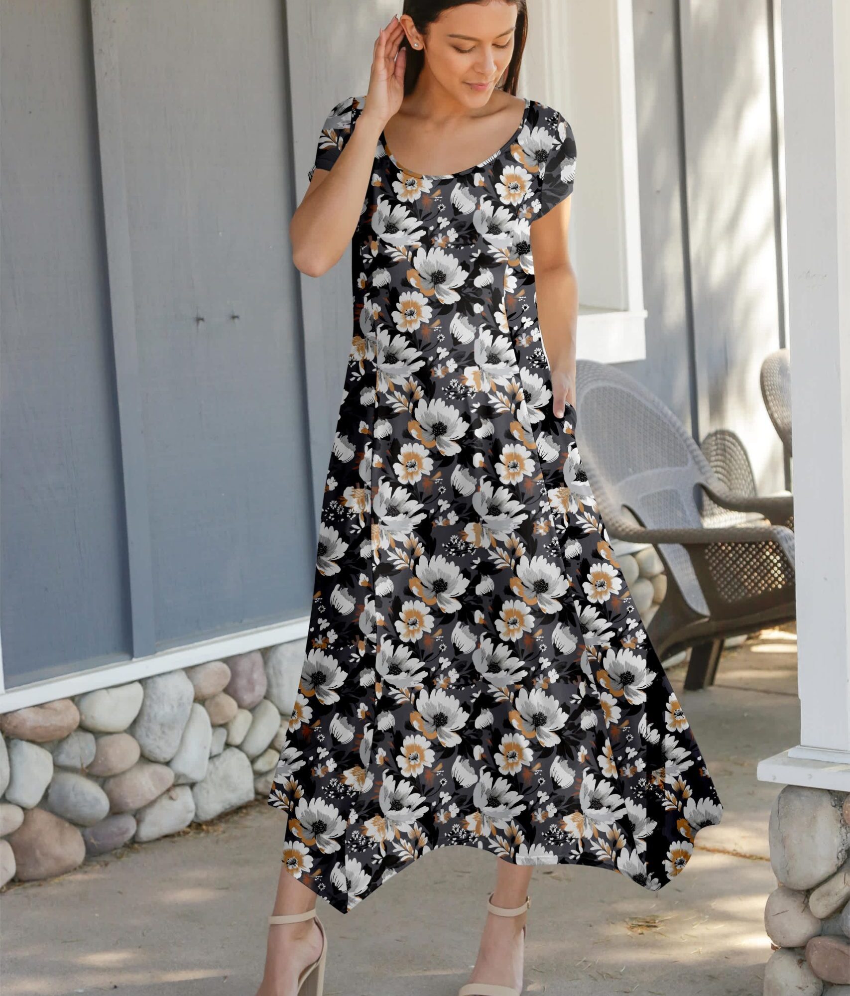 Lily by Firmiana Women's Cap Sleeve Fishtail Maxi Dress Black & White Daisy Mix
