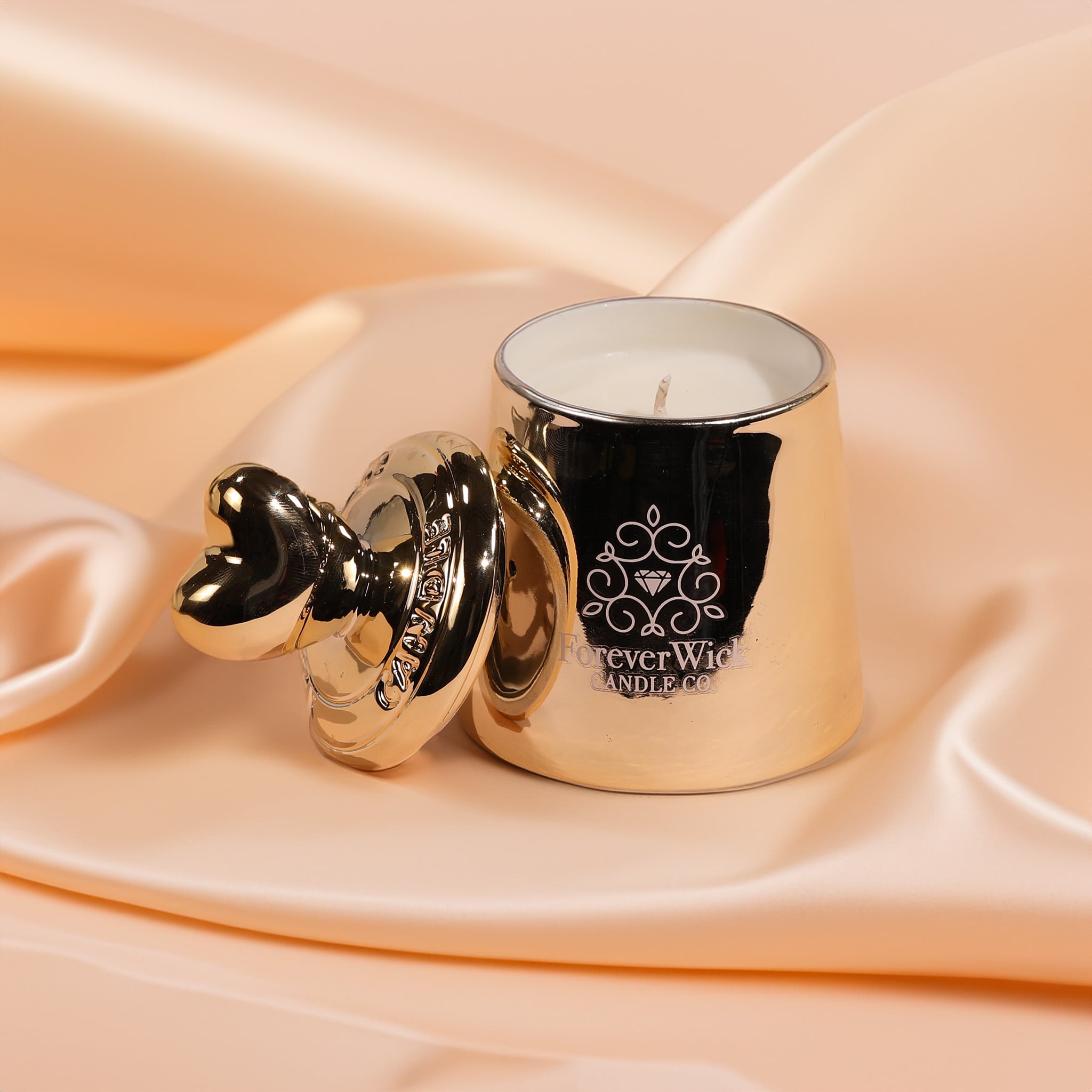 The Golden Heart Luxury Diamond Candle - Image 5