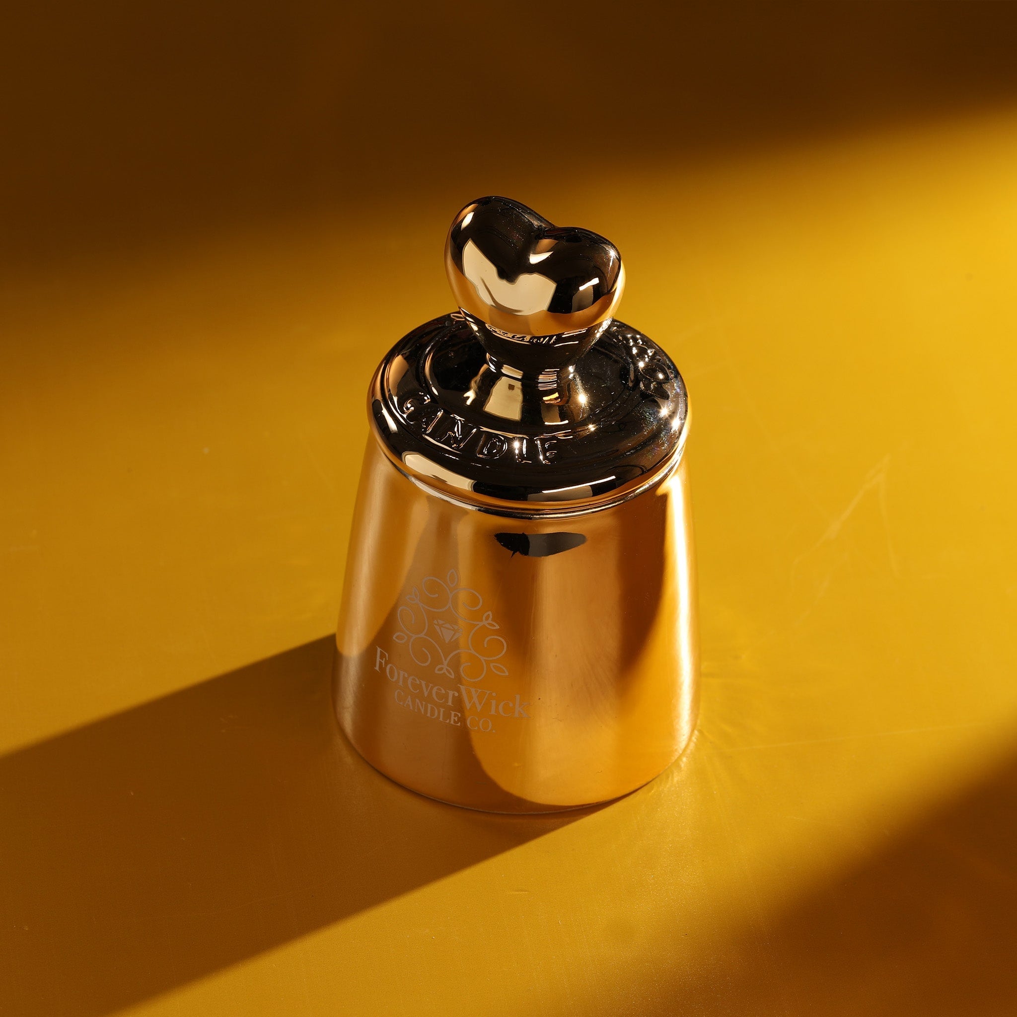 The Golden Heart Luxury Diamond Candle - Image 4